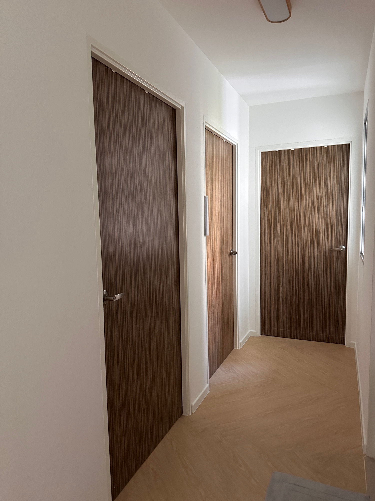 Entrance makeover that complete the house theme!