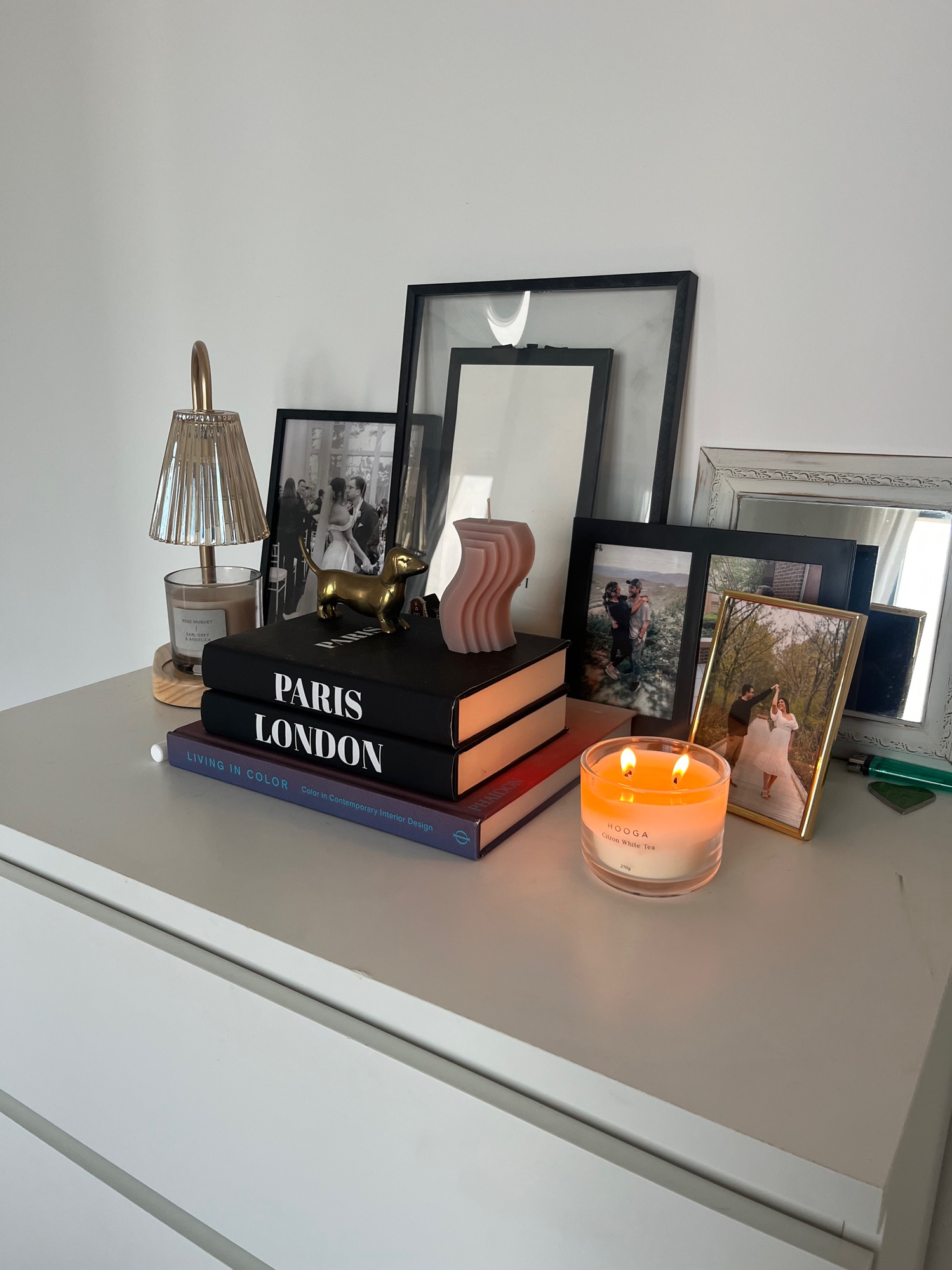 Make-every-corner-visually-interesting-in-your-tiny-apartment-