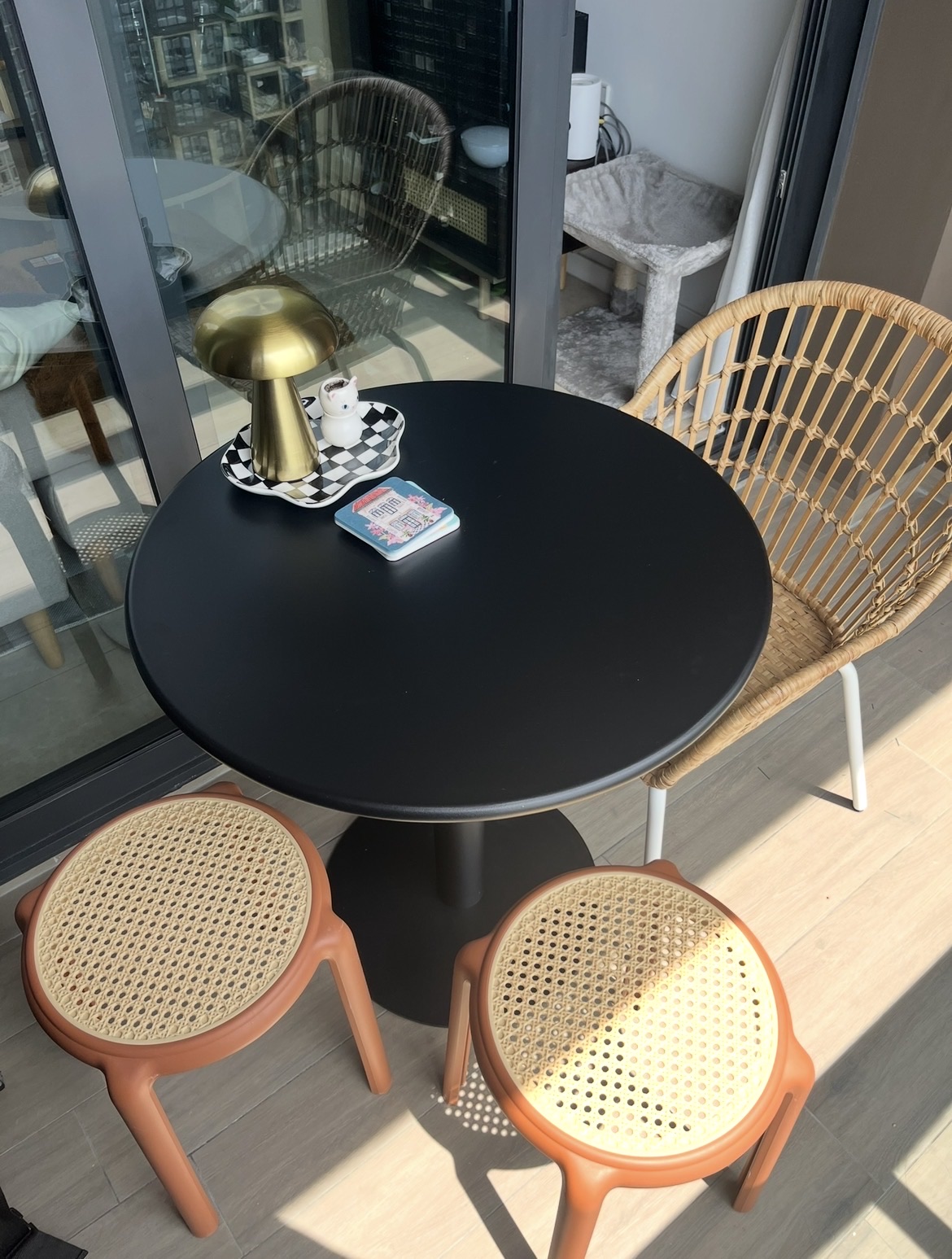 Make every corner visually interesting in your tiny apartment