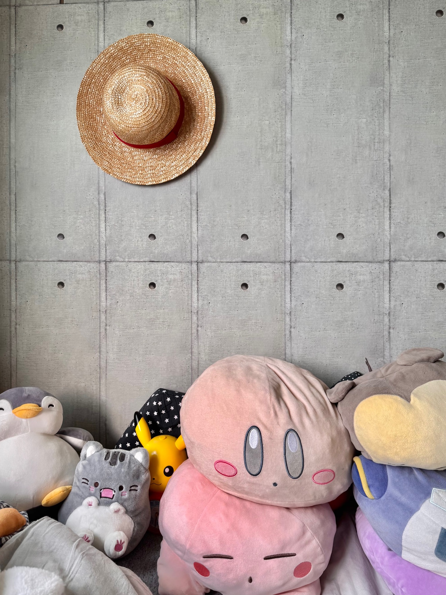 Trying to keep this room neat… still work in progress 😆