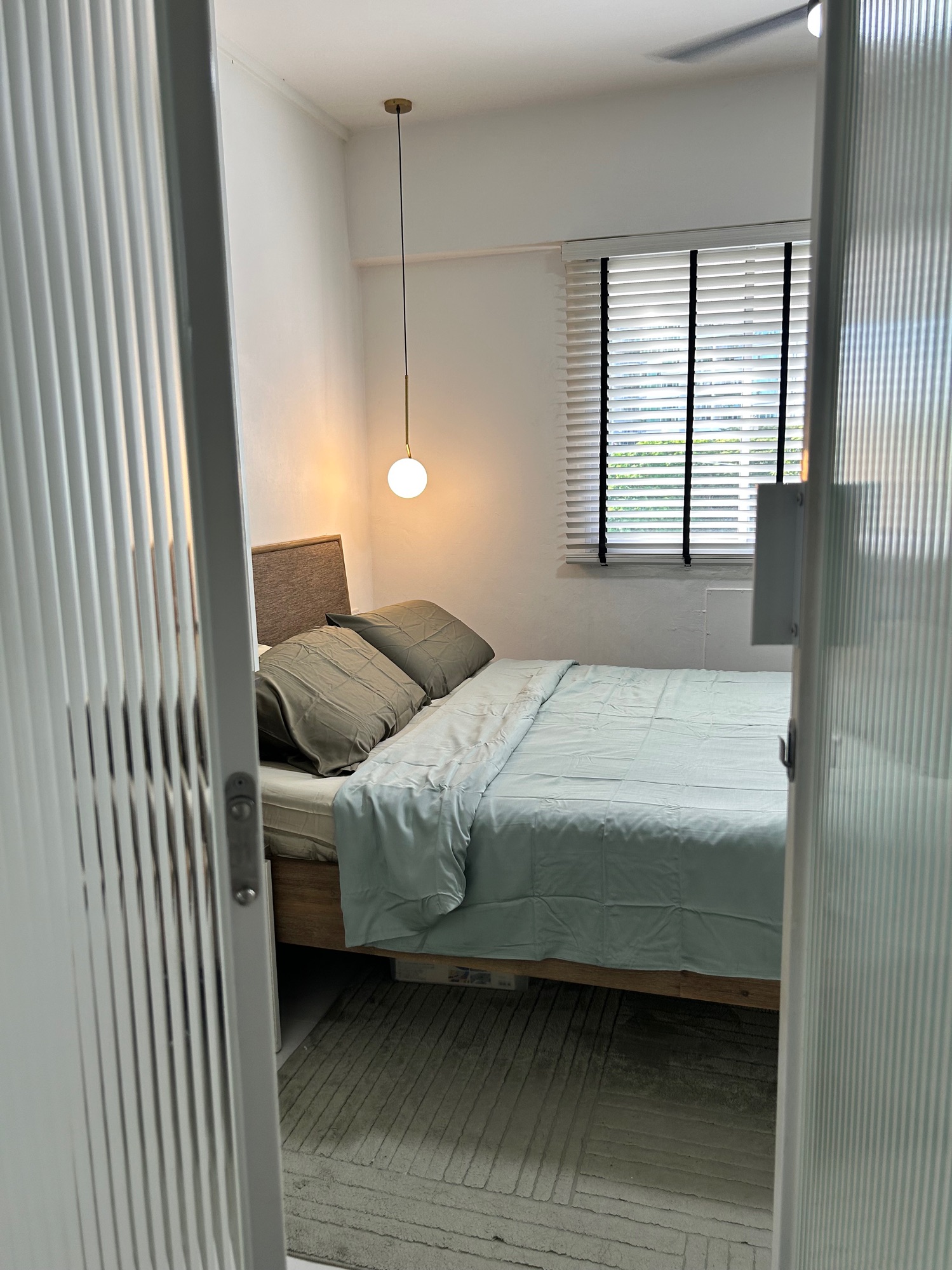 Creating-resort-bedroom-vibe-with-just-one-change-