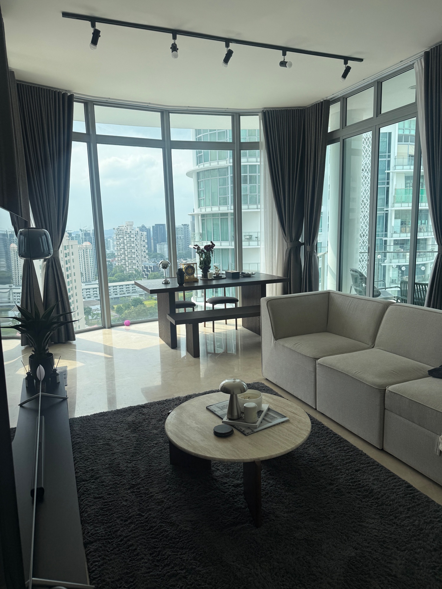 How-to-mesh-a-man’s-view-with-your-feminine-vision-