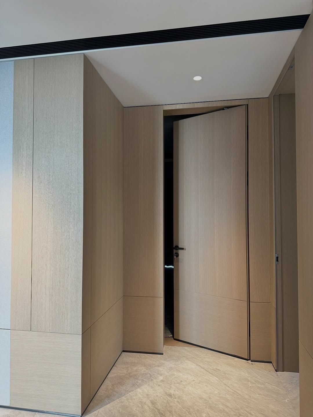 White-oak-Italian-semi-transparent-whole-house-customization.