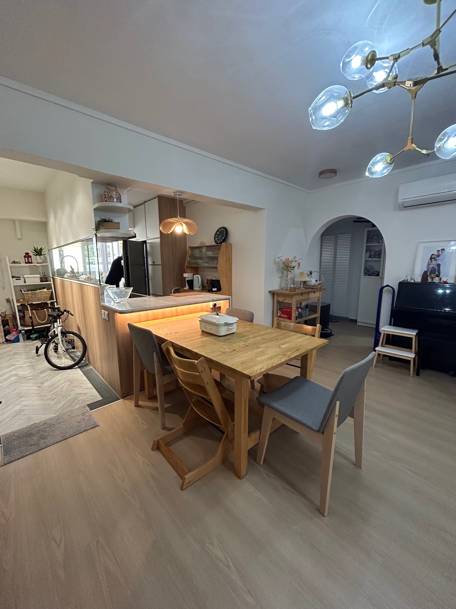 This home looks way bigger than a 5-rm flat