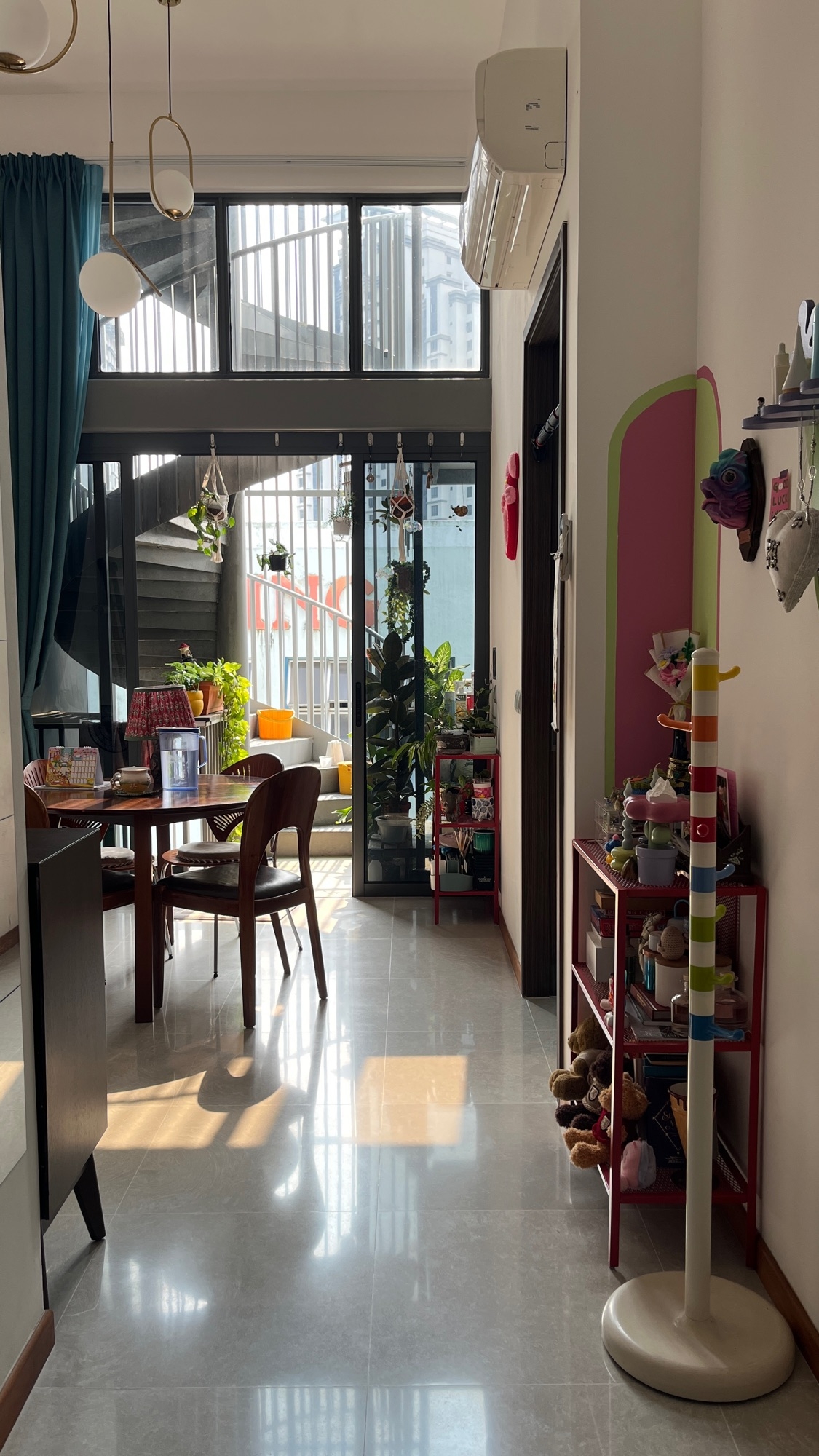 My-Home-Story:-a-whimsical-1br-penthouse-with-a-pool-☀️-Plants-&-fun!