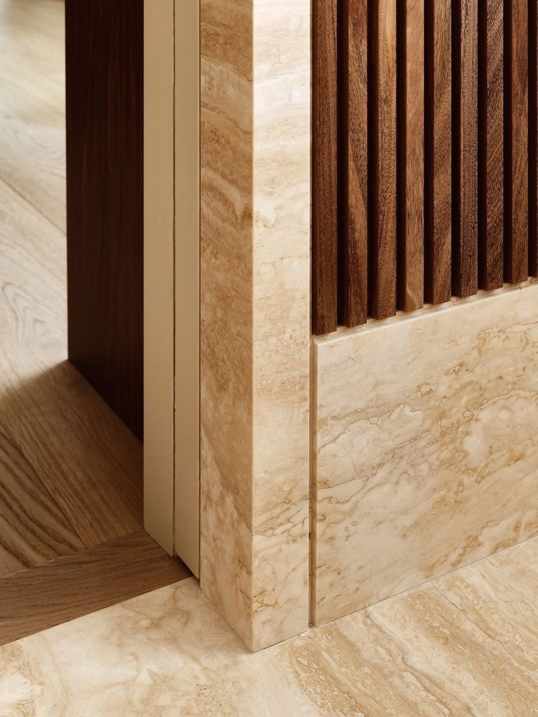 Wall skirting design for a sophisticated look