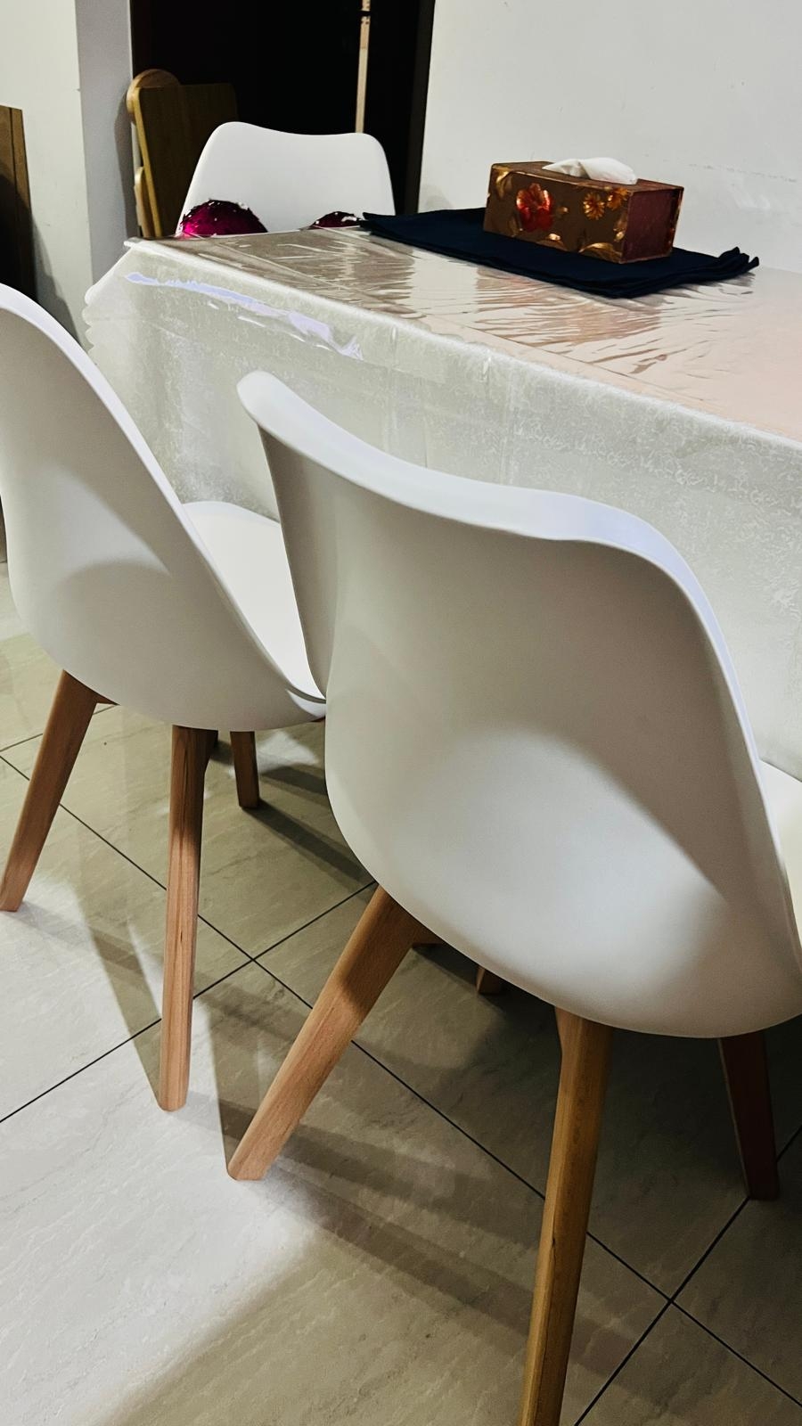 Dining-in-a-Dreamy-Glow-