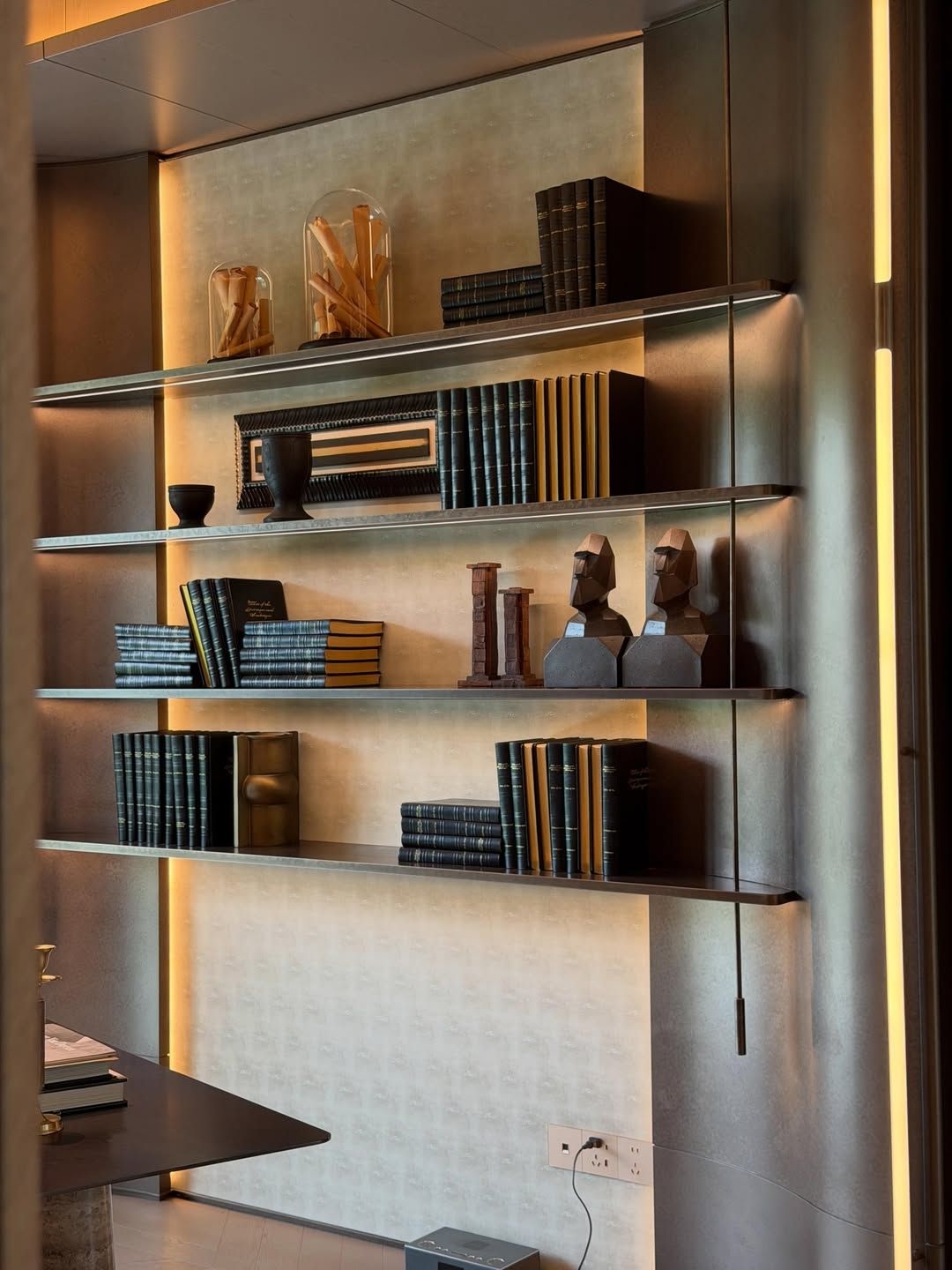Luxury home carpentry design