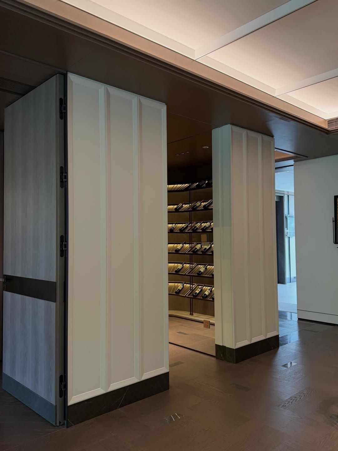 Luxury home carpentry design