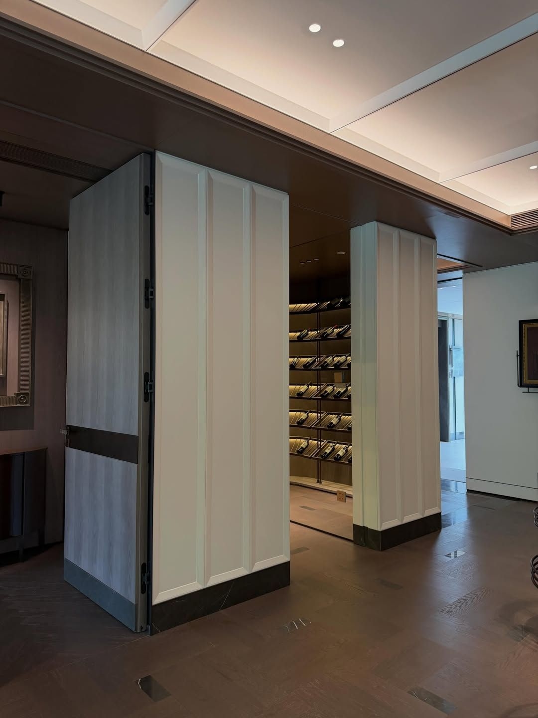 Luxury home carpentry design