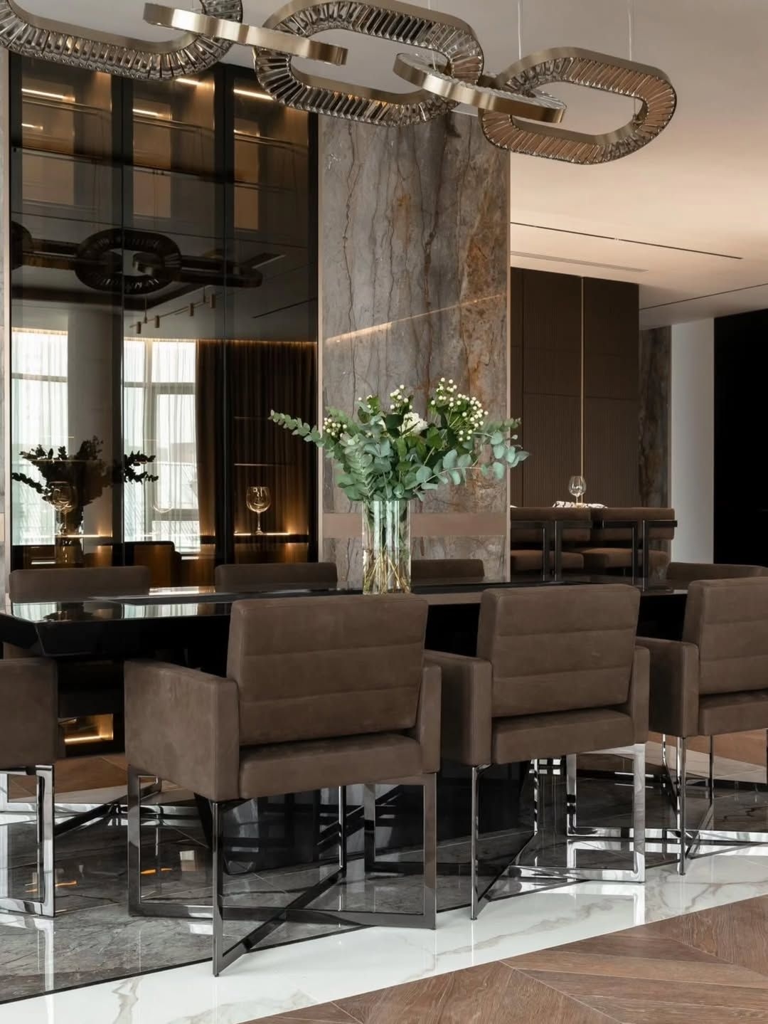 Luxurious dining room design