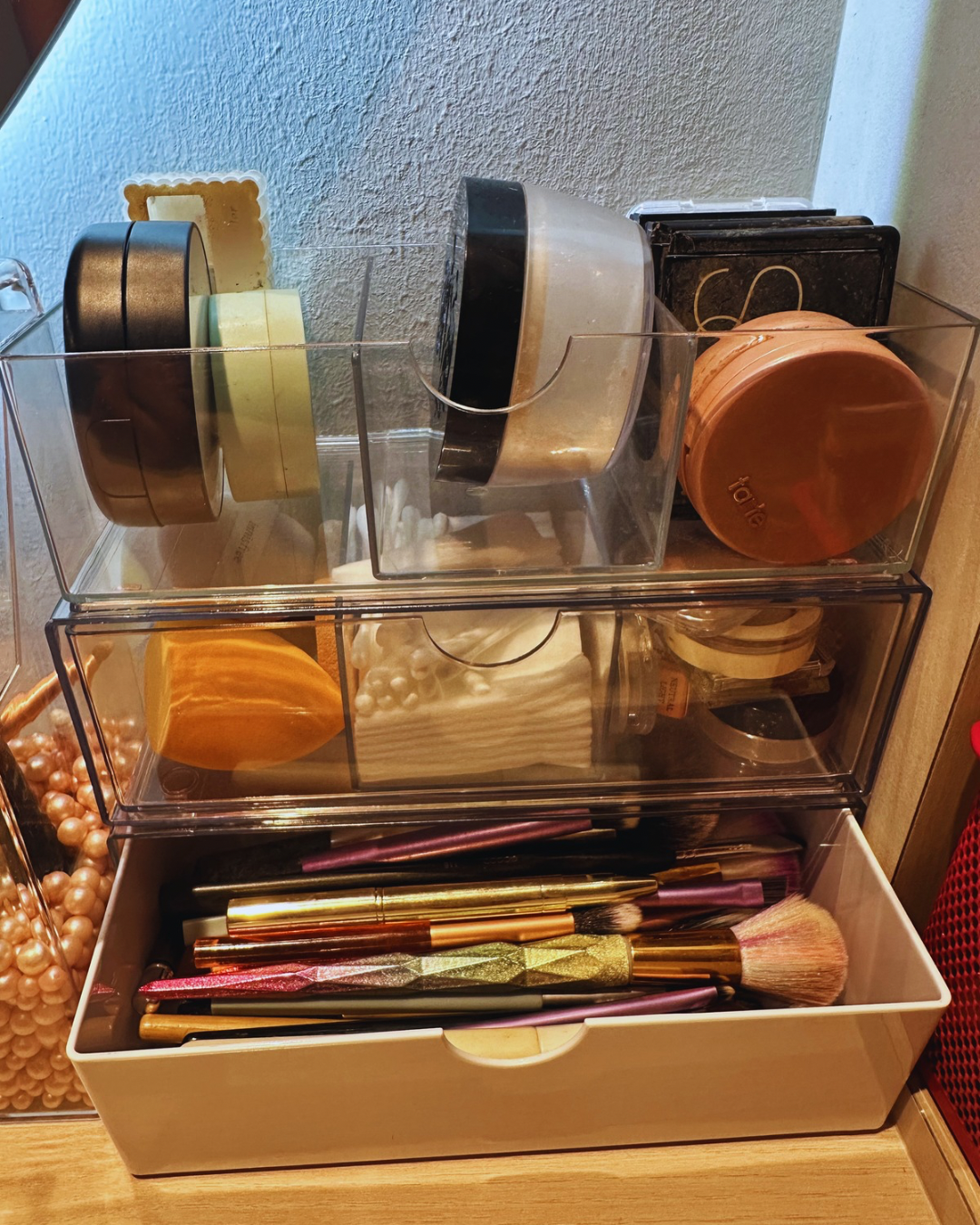 Vanity table glow up!