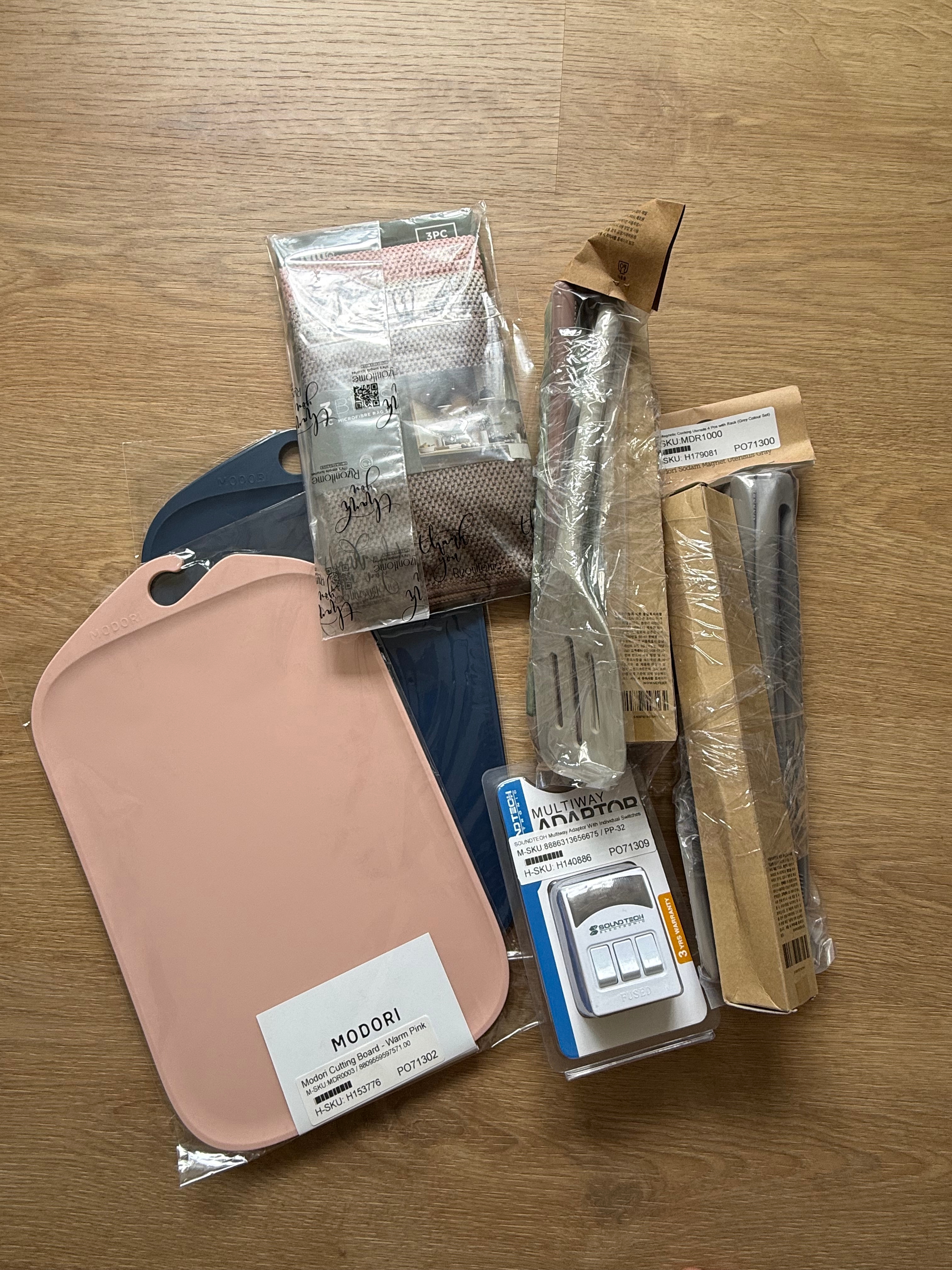 Customer home photo 1: Hipvan haul review: random household items