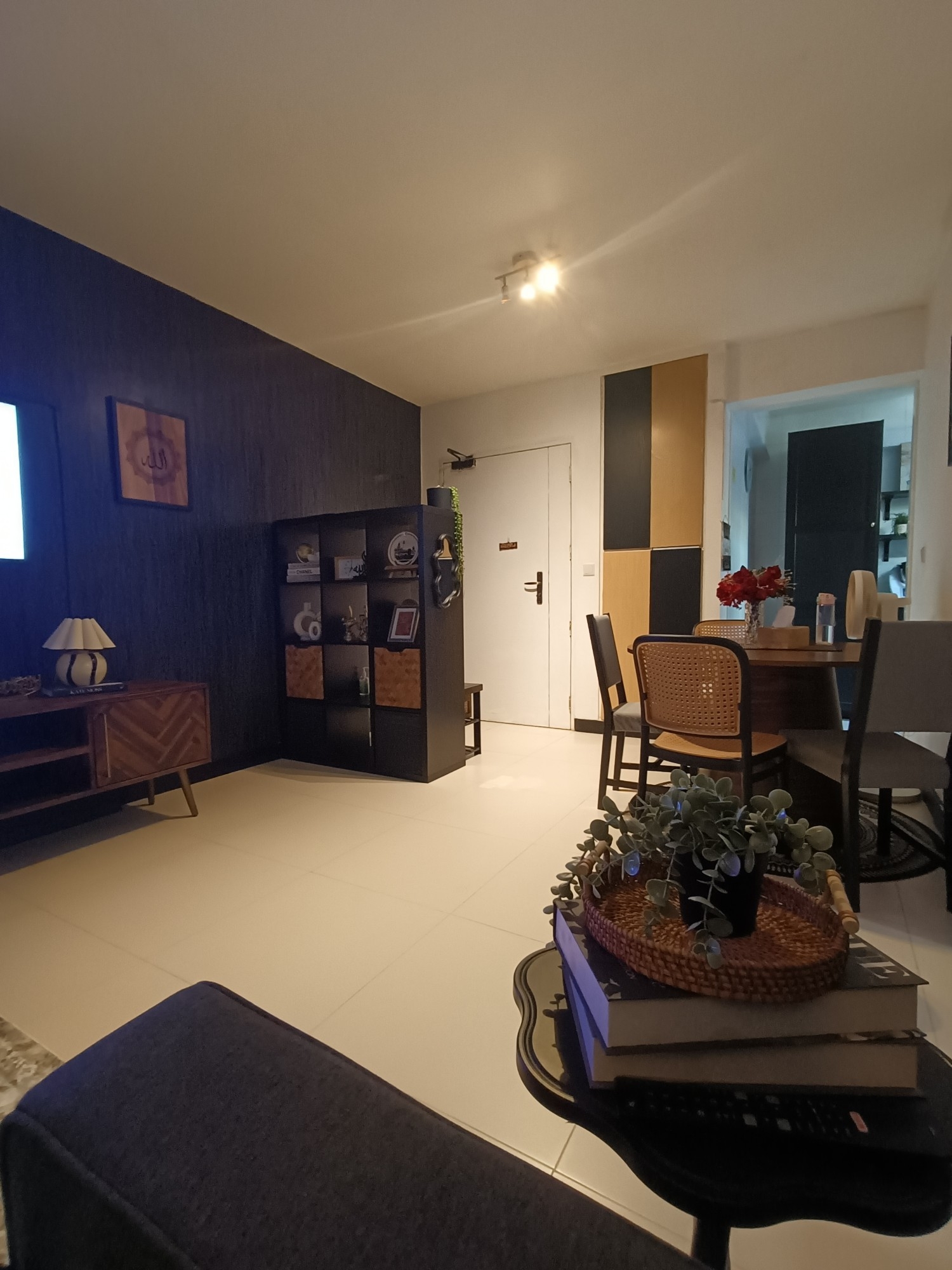 Home-with-no-concept-