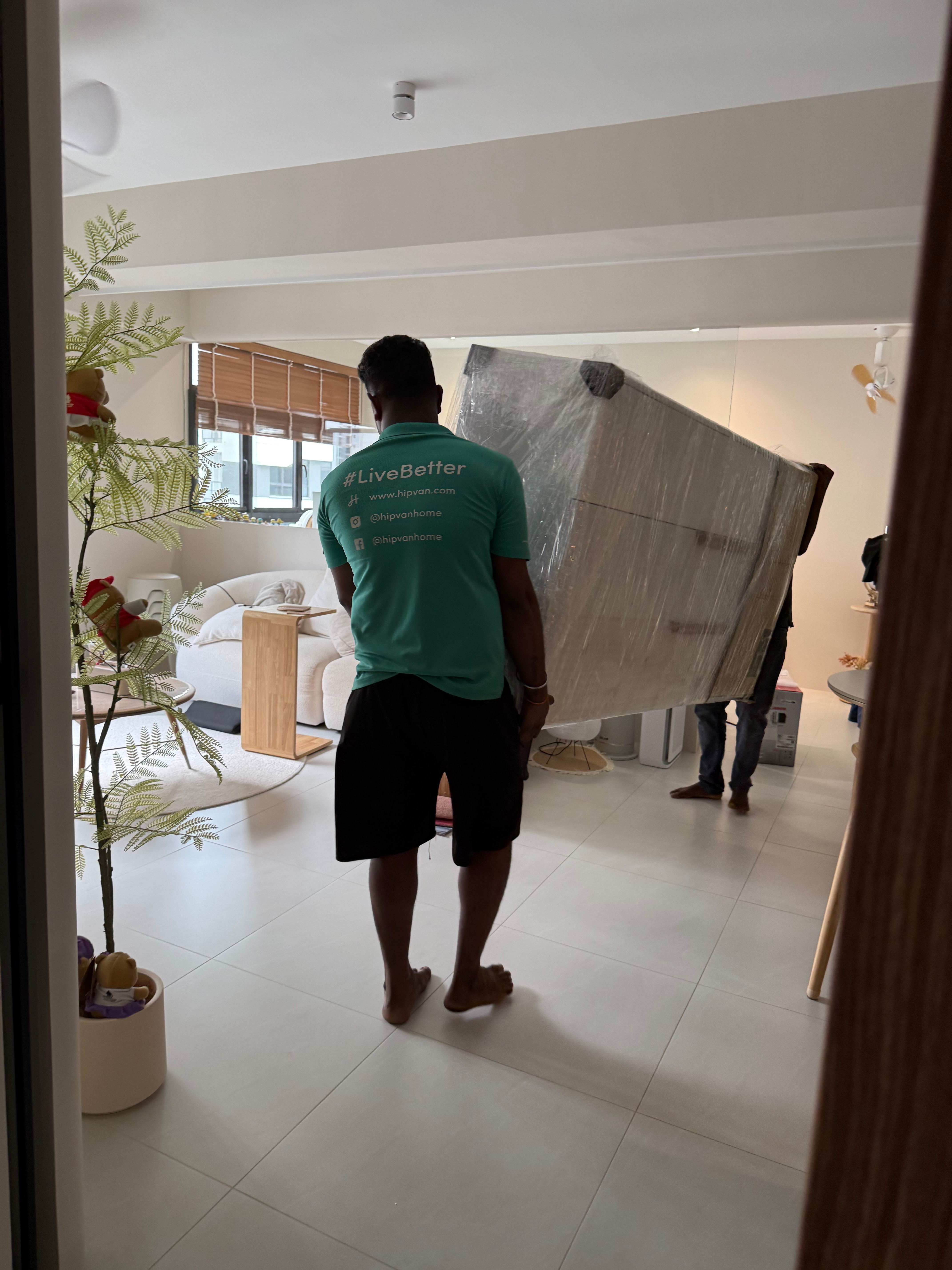 New-Hipvan-wardrobe:-honest-review