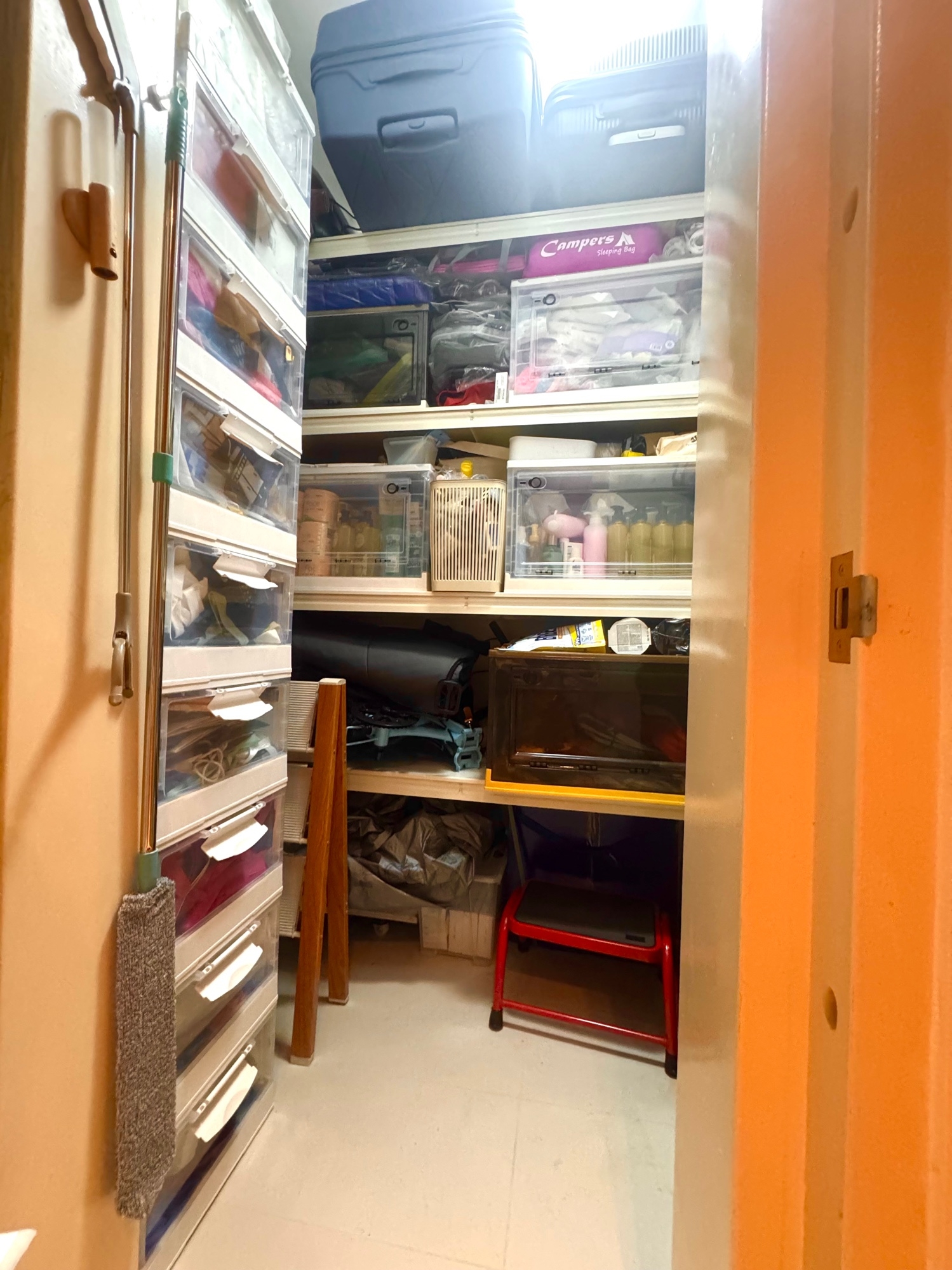 Bomb shelter storage hacks - Clutter at bay