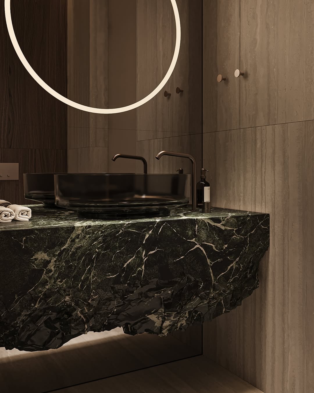 Modern luxury bathroo.