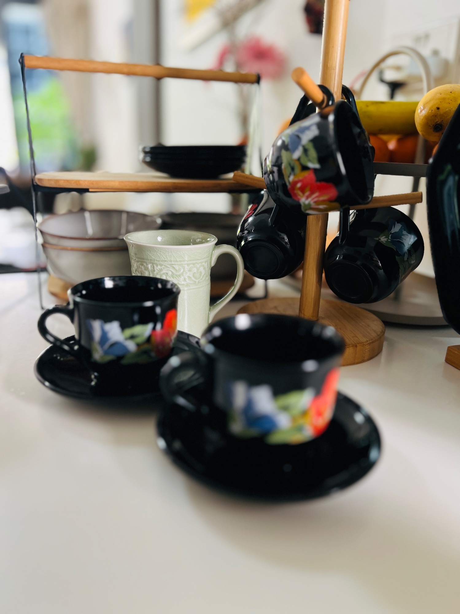 -Check-this-classy-floral-black-cup-&-saucer-set-