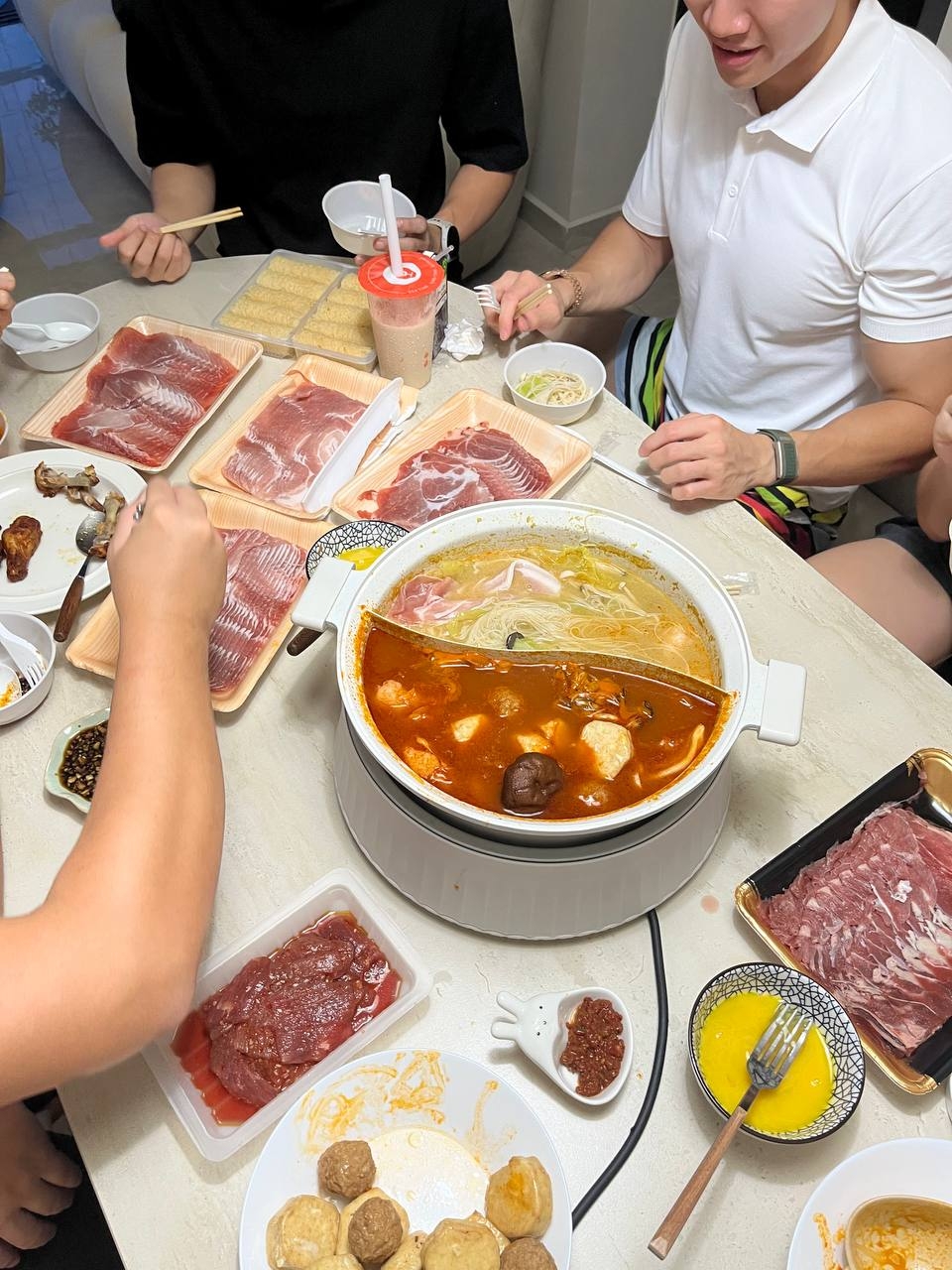 Our-favourite-Yuan-Yang-pot!-