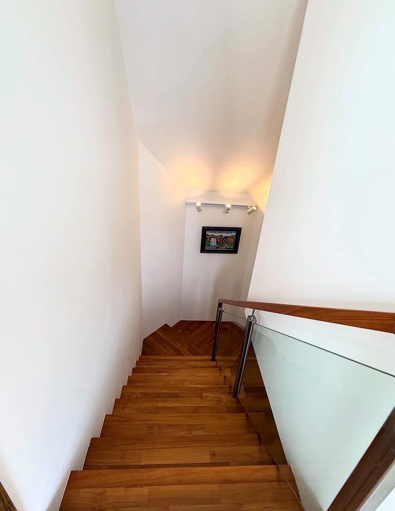 How expensive is it to repair the entrance way to the staircase?
