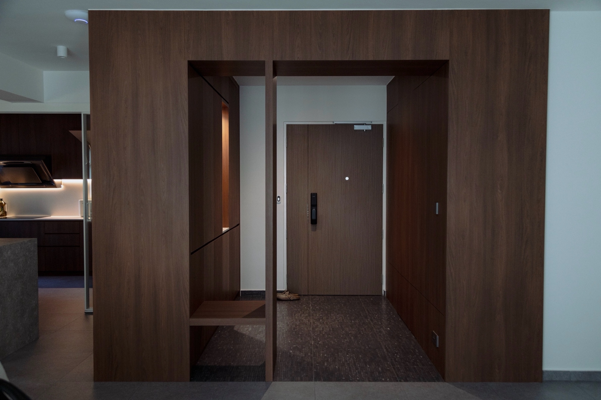 Introduction: A Moody Modern Flat near the Park