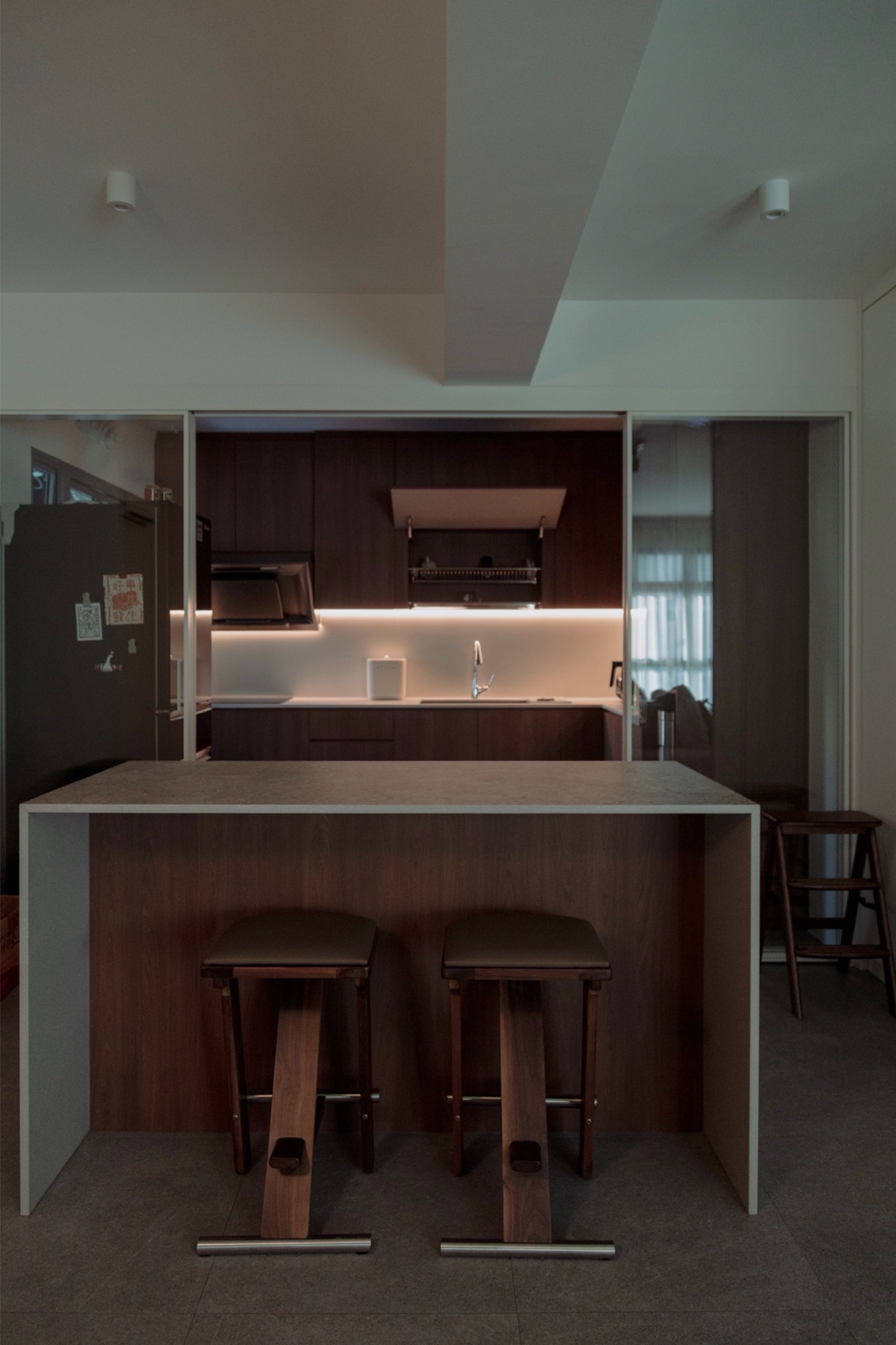 Introduction: A Moody Modern Flat near the Park