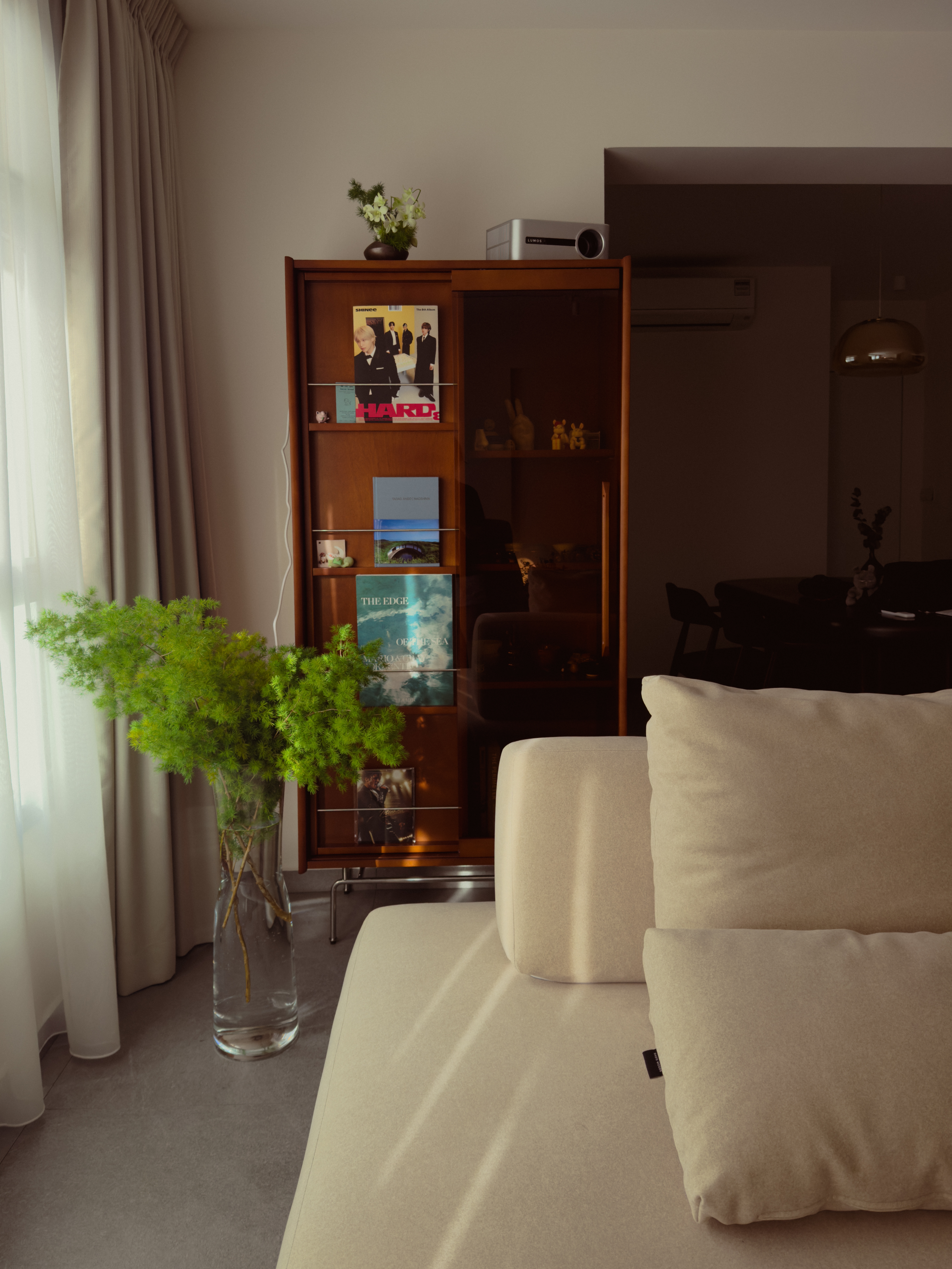 Introduction: A Moody Modern Flat near the Park