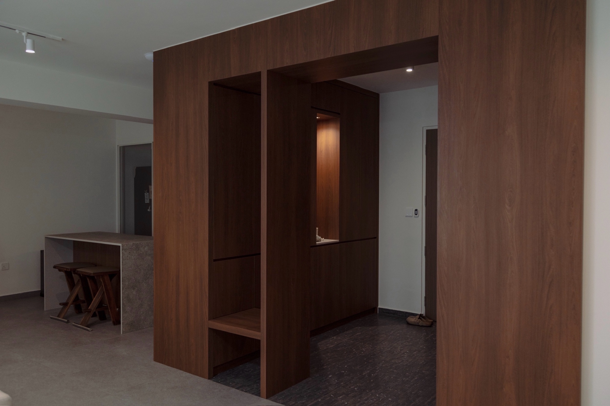Introduction: A Moody Modern Flat near the Park