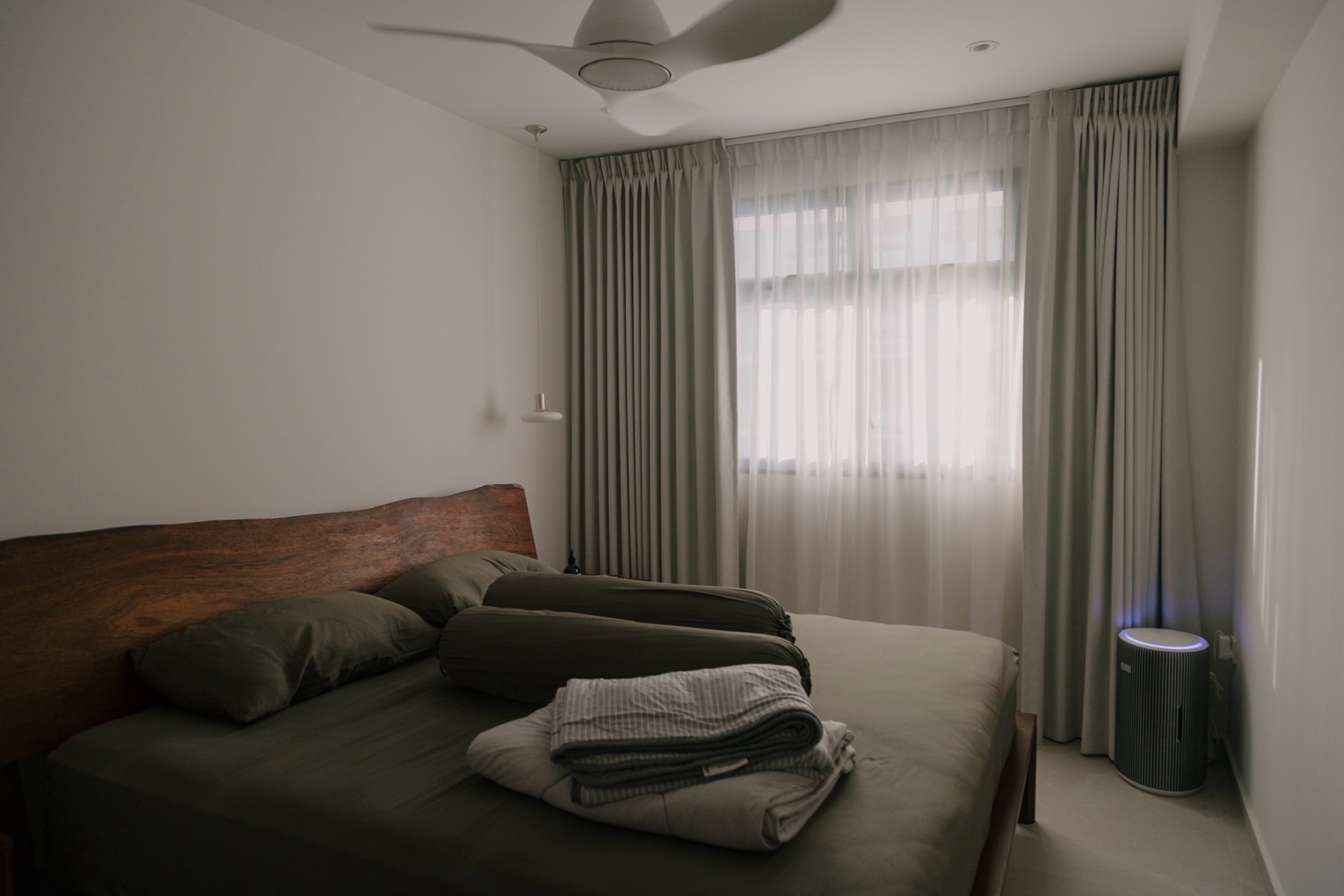 Introduction: A Moody Modern Flat near the Park