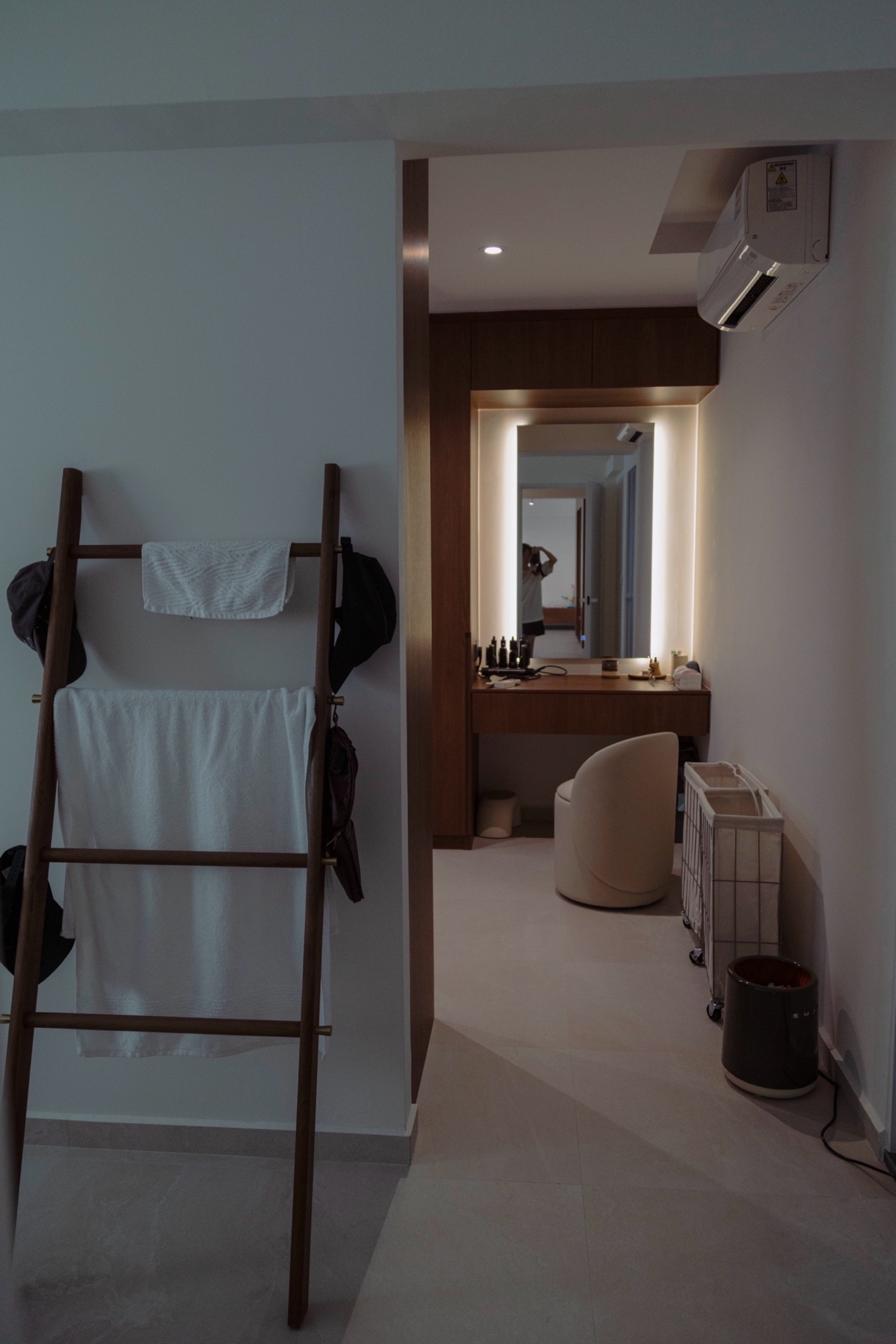 Introduction: A Moody Modern Flat near the Park