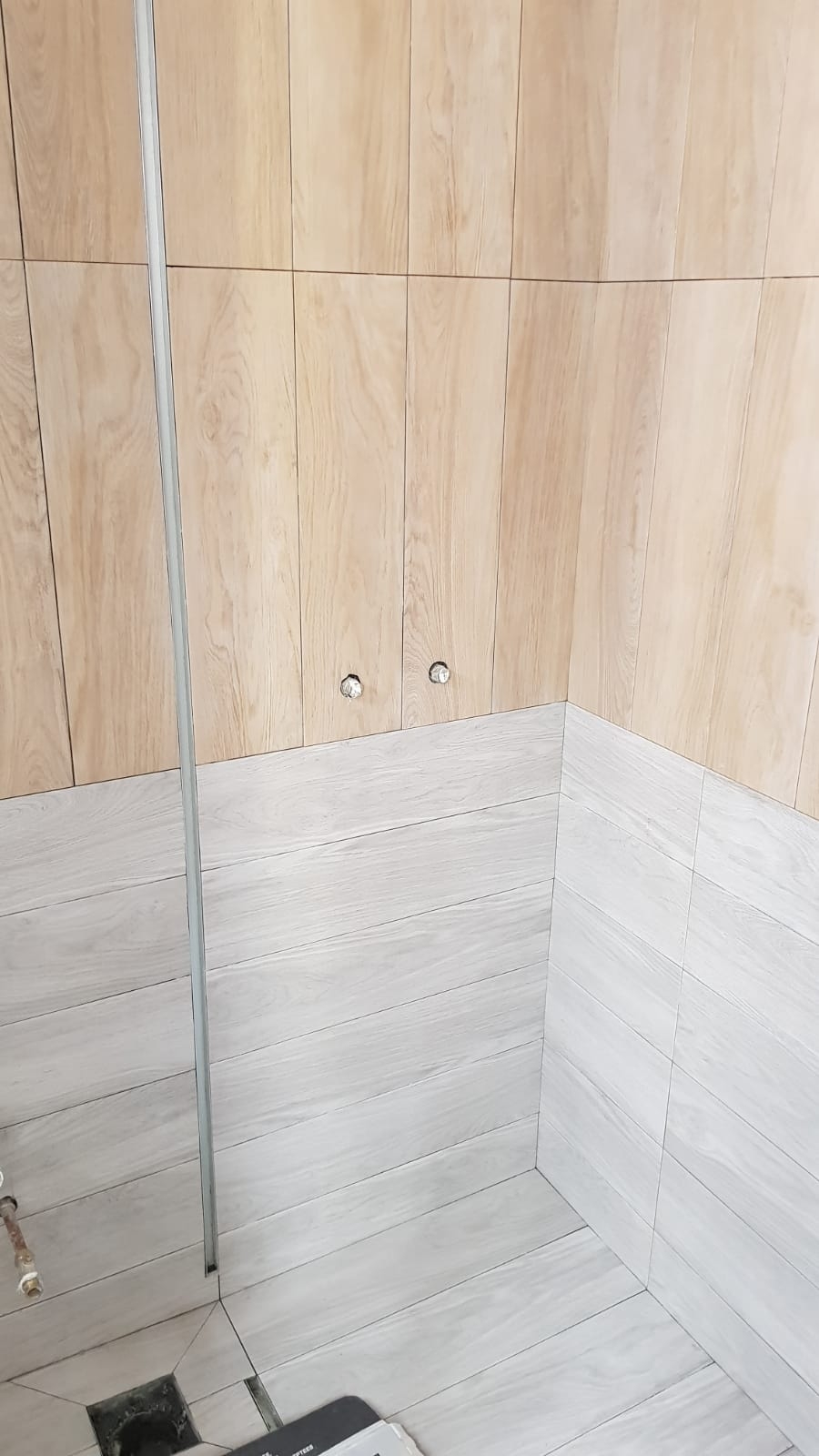 The Master Toilet: German Bathhouse, HDB Budget
