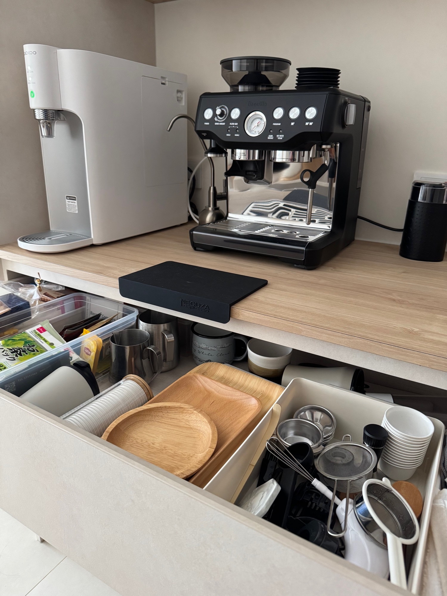 Our integrated dry pantry area for matcha and coffee time.