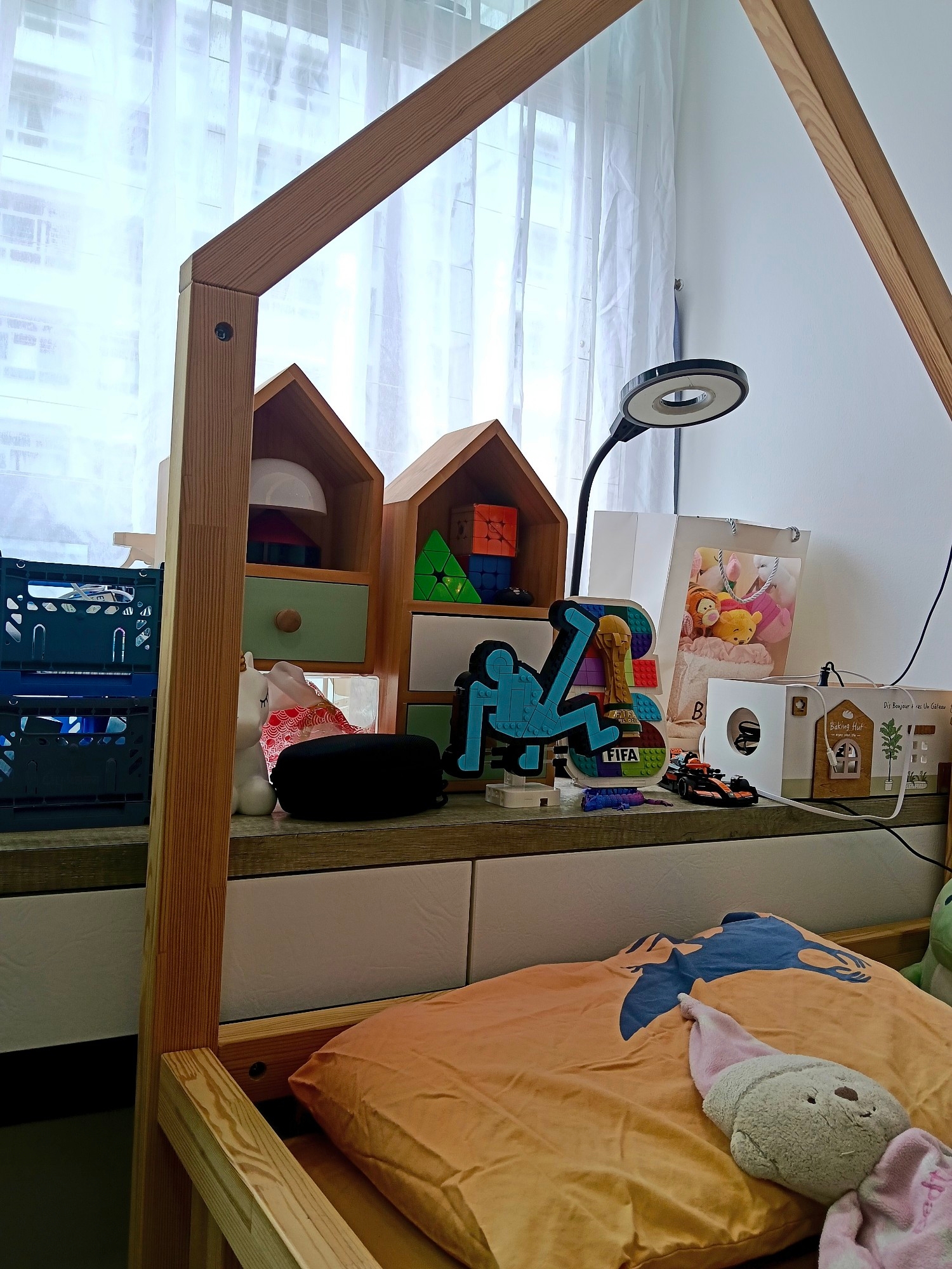 3 ways to maximize the space in the bedroom for all your trinkets