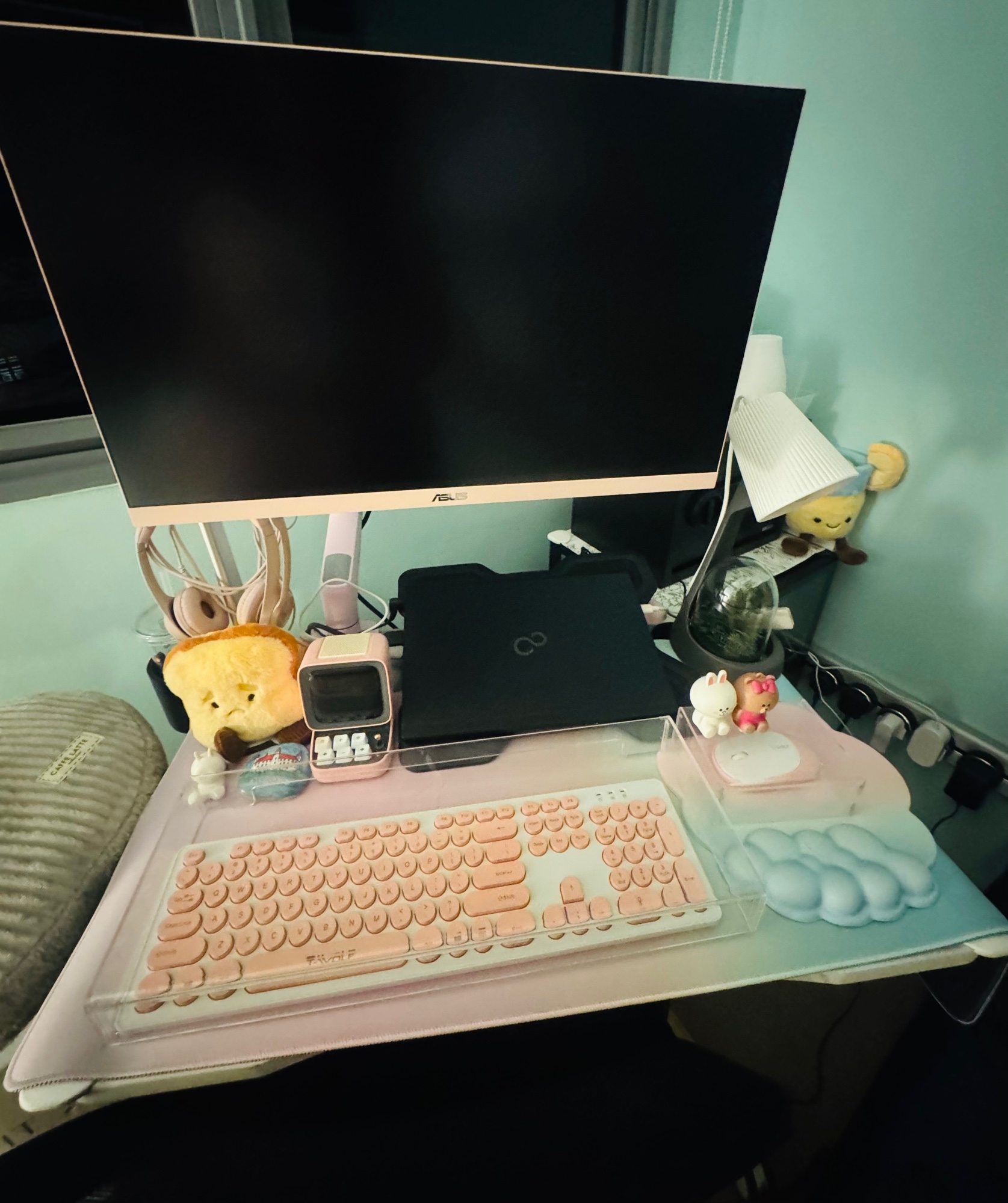 A-Little-Pink-Corner-of-Productivity