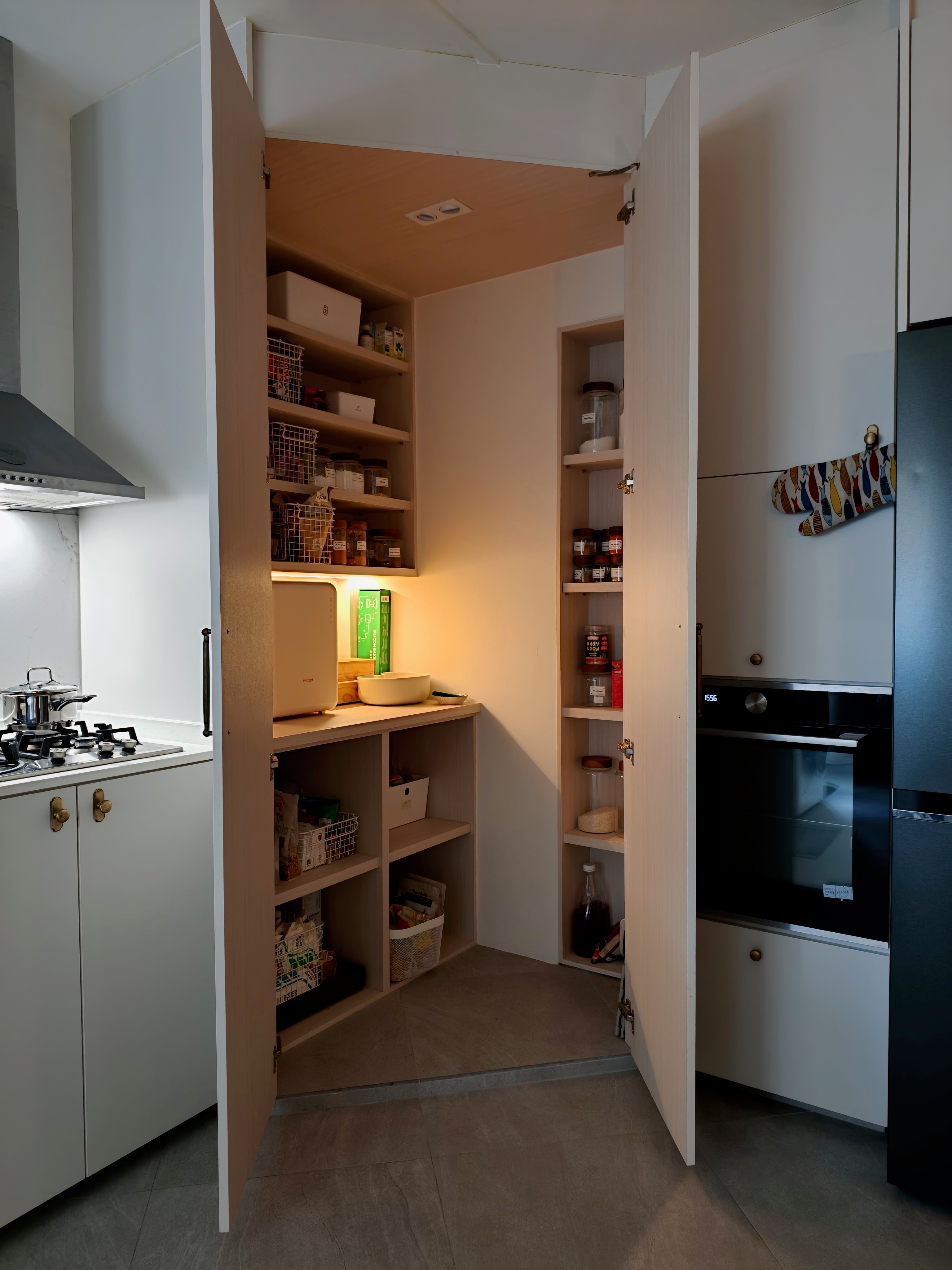 Stocked & Sorted: Walk-In Pantry