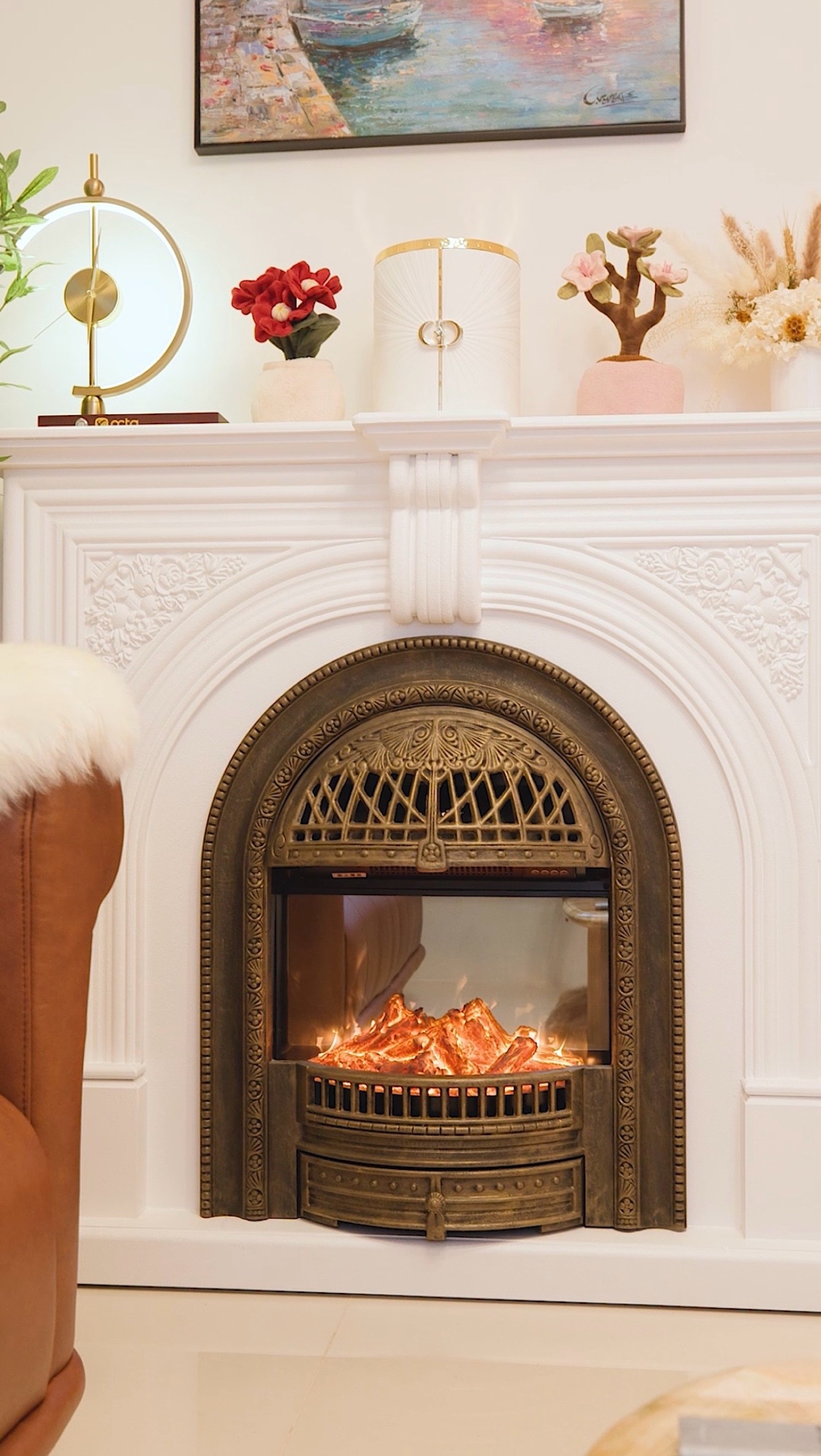 POV: Your friends visit and instantly ask for a pic at your fireplace