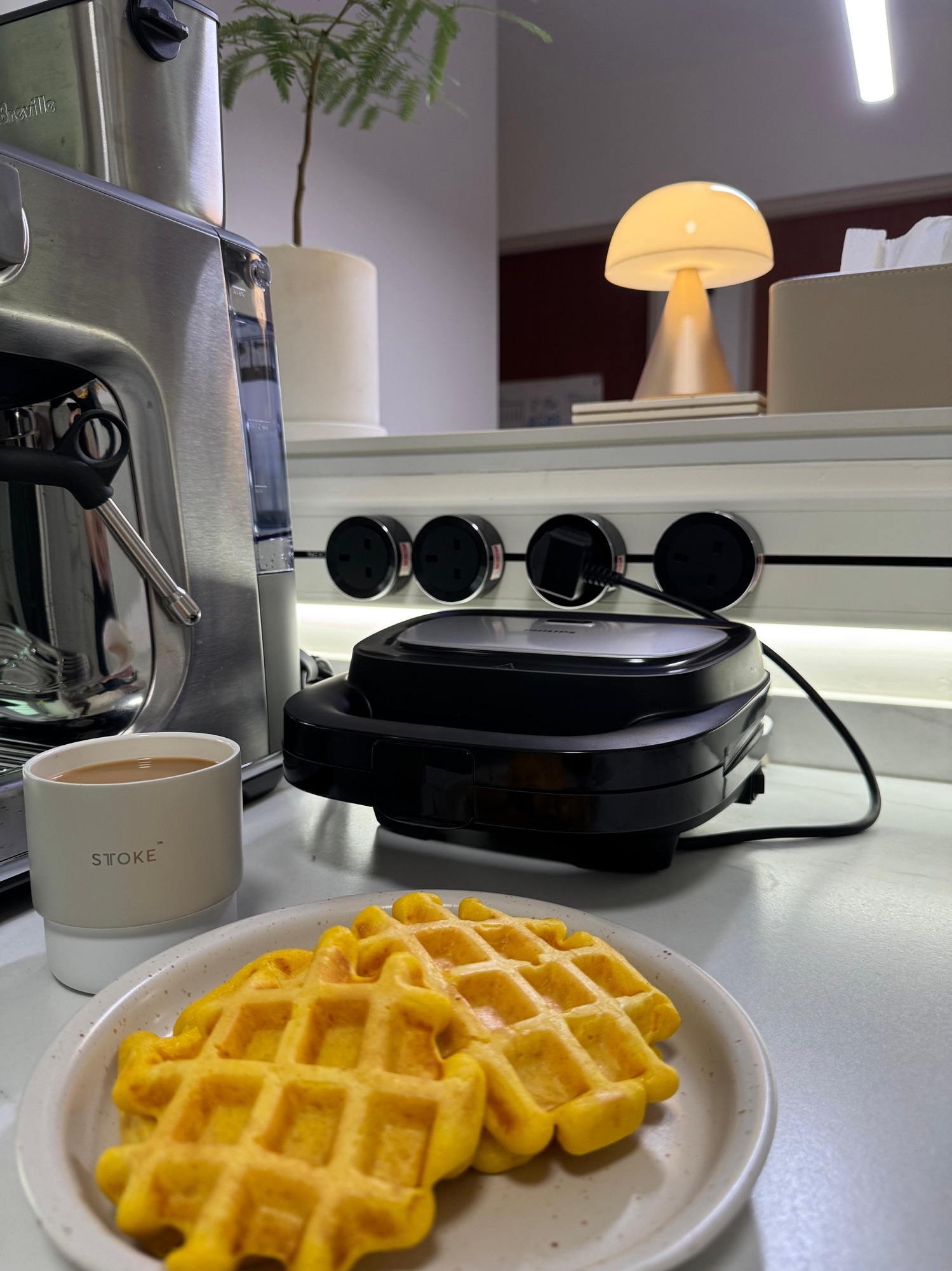 Turning our dining corner into a little home restaurant. 🍽️🤍