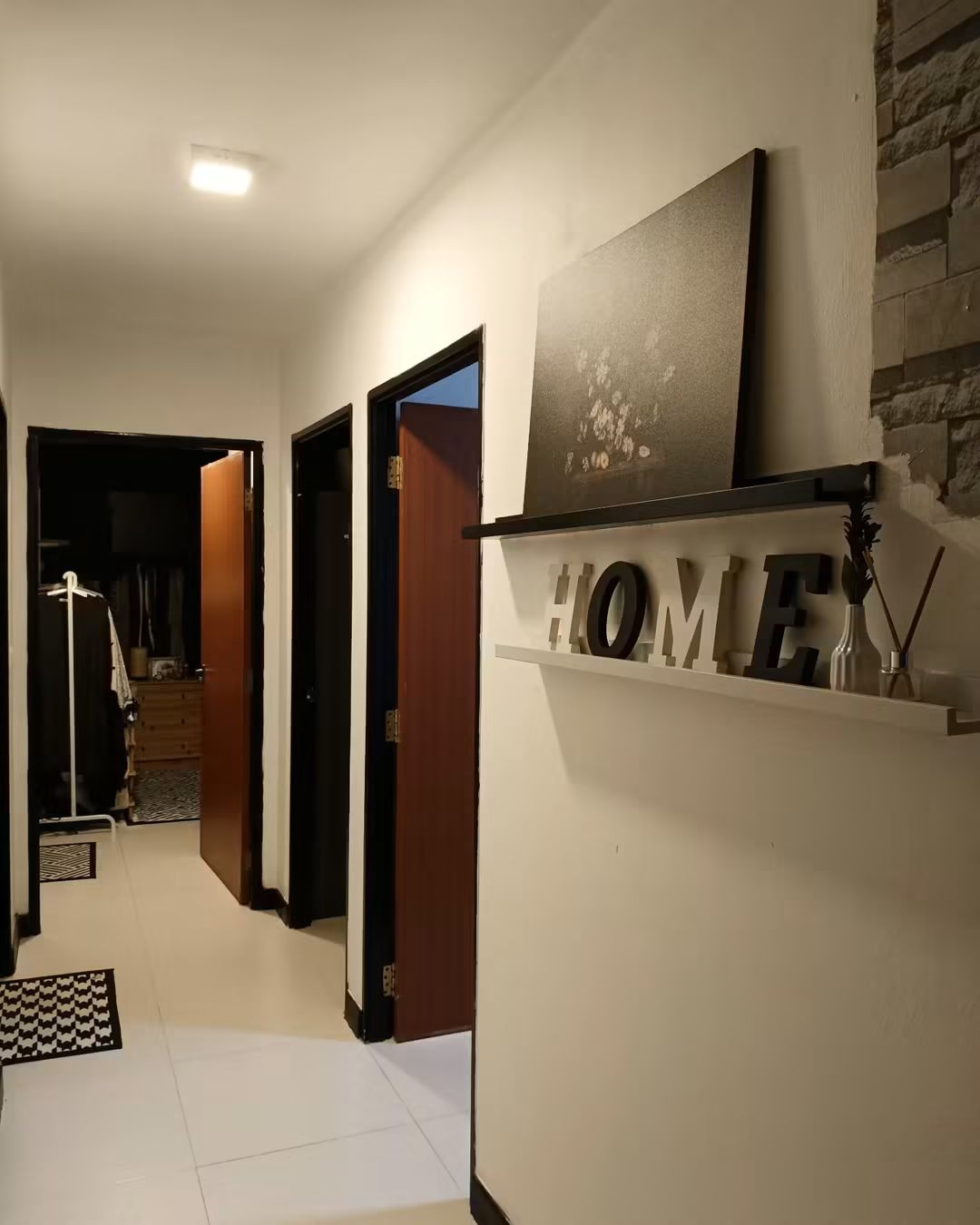 Simple-hallway-decor-