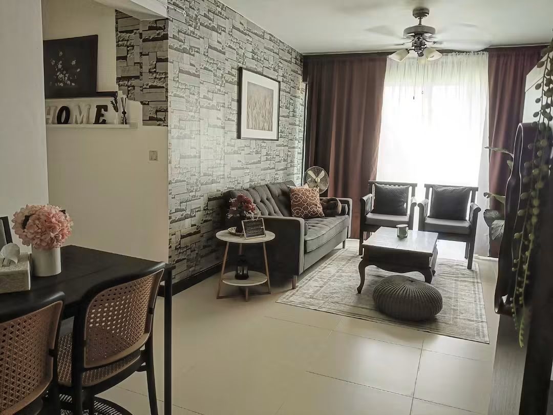Simple hallway decor