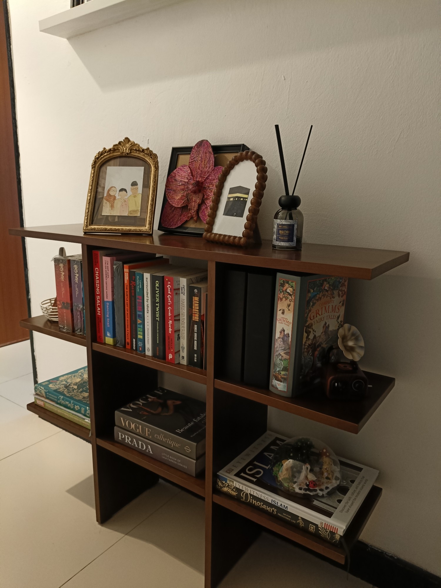 Simple hallway decor