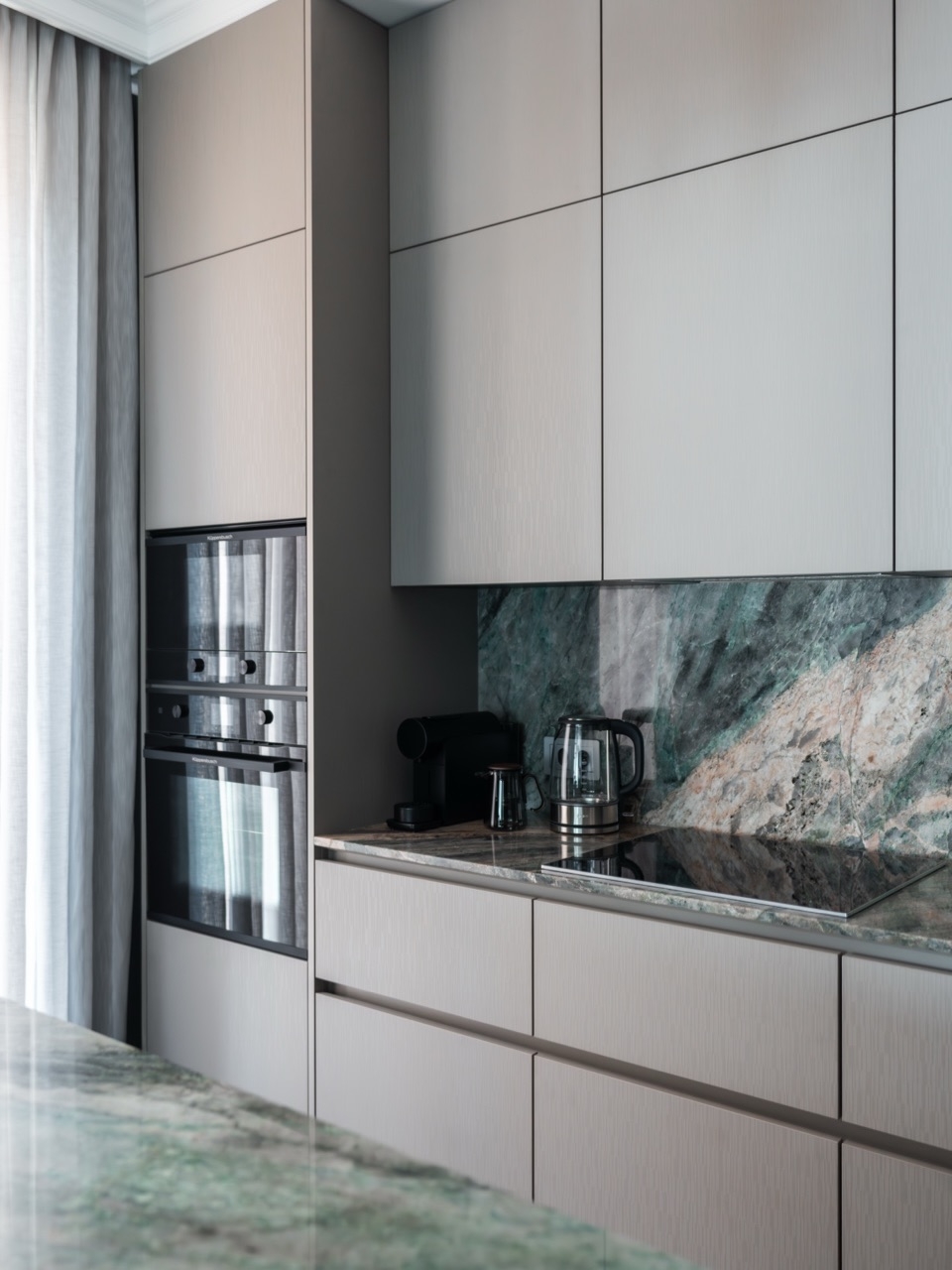 Luxurious & stylish kitchen design