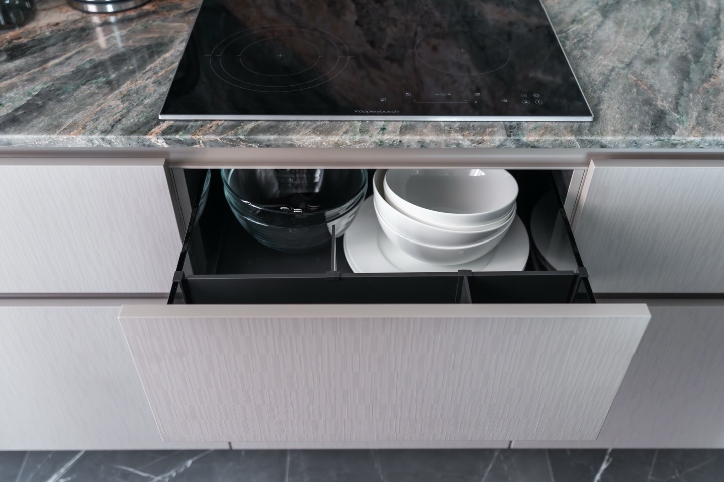 Luxurious & stylish kitchen design