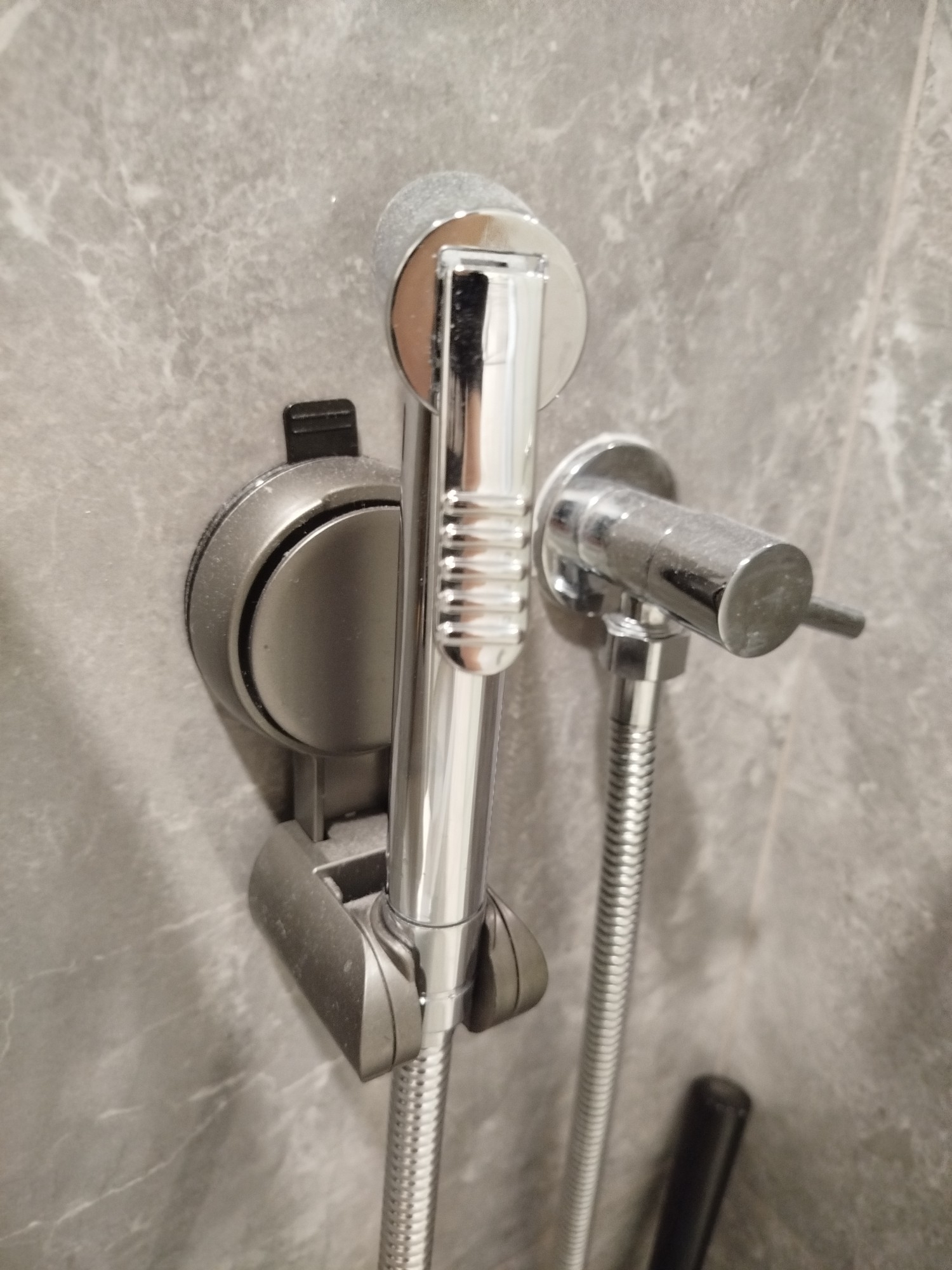 Say Goodbye to Tiles Damage: 4 No-Drill Bathroom Storage Hacks That Ac