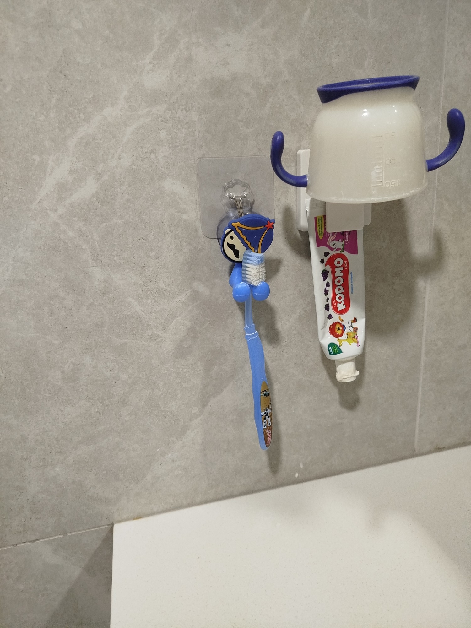 Say Goodbye to Tiles Damage: 4 No-Drill Bathroom Storage Hacks That Ac