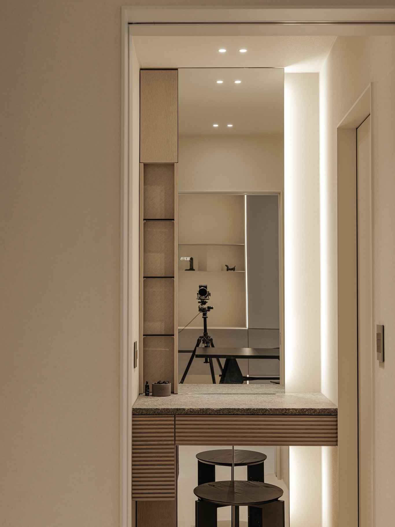 Sleek & modern home interior design