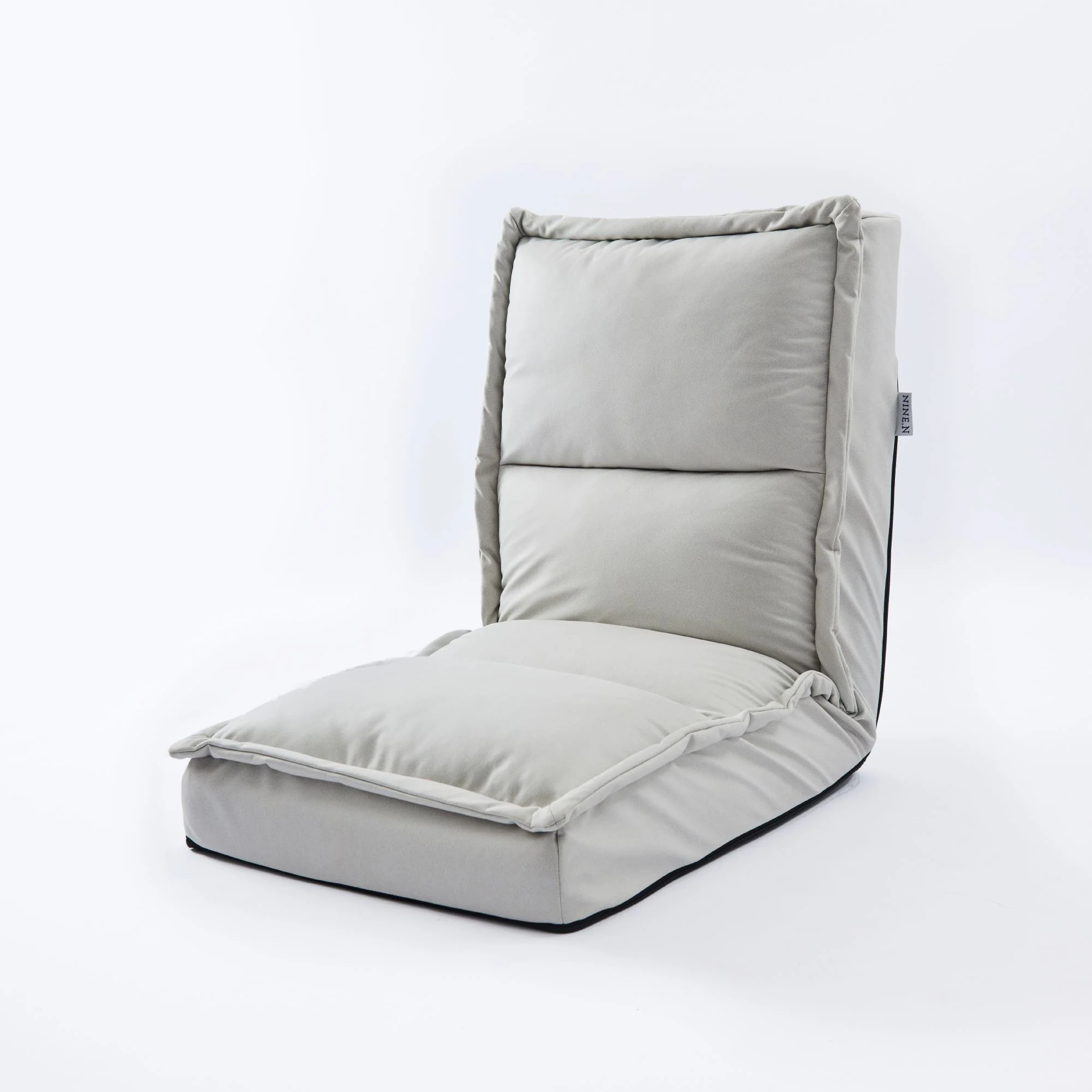 Kaiteki Floor Recliner - Off-White