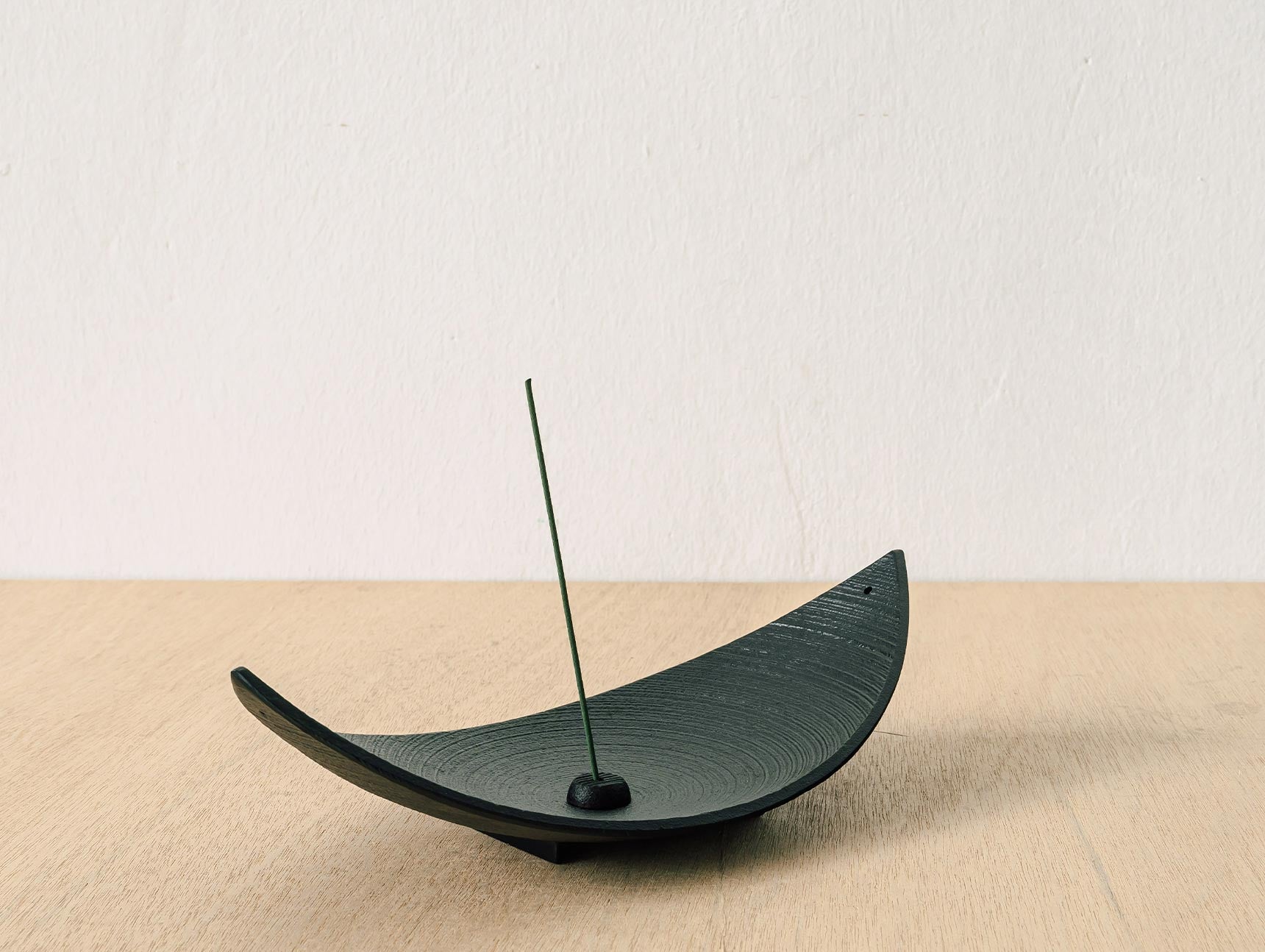 Nambu Tekki Incense Stand Sasafune L