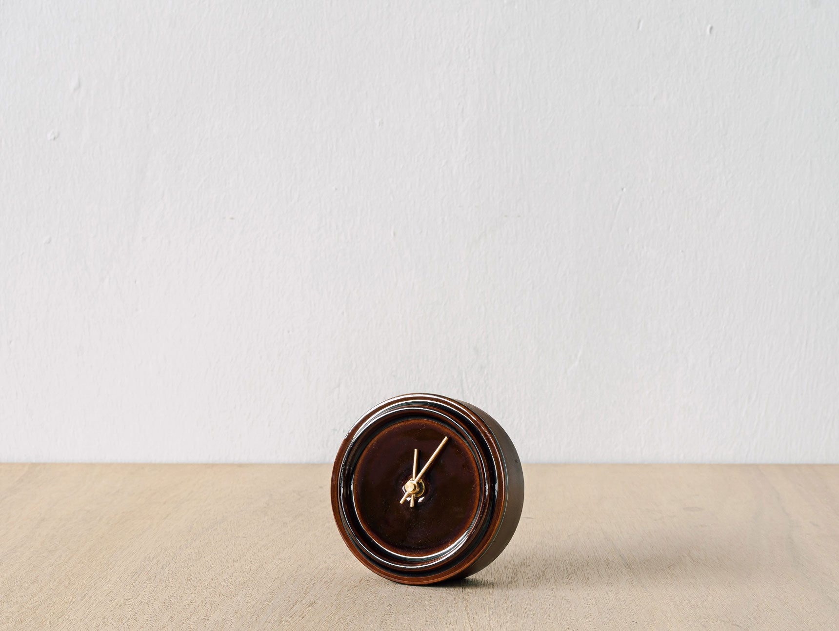 Sugy Two Way Clock - Amber Glaze