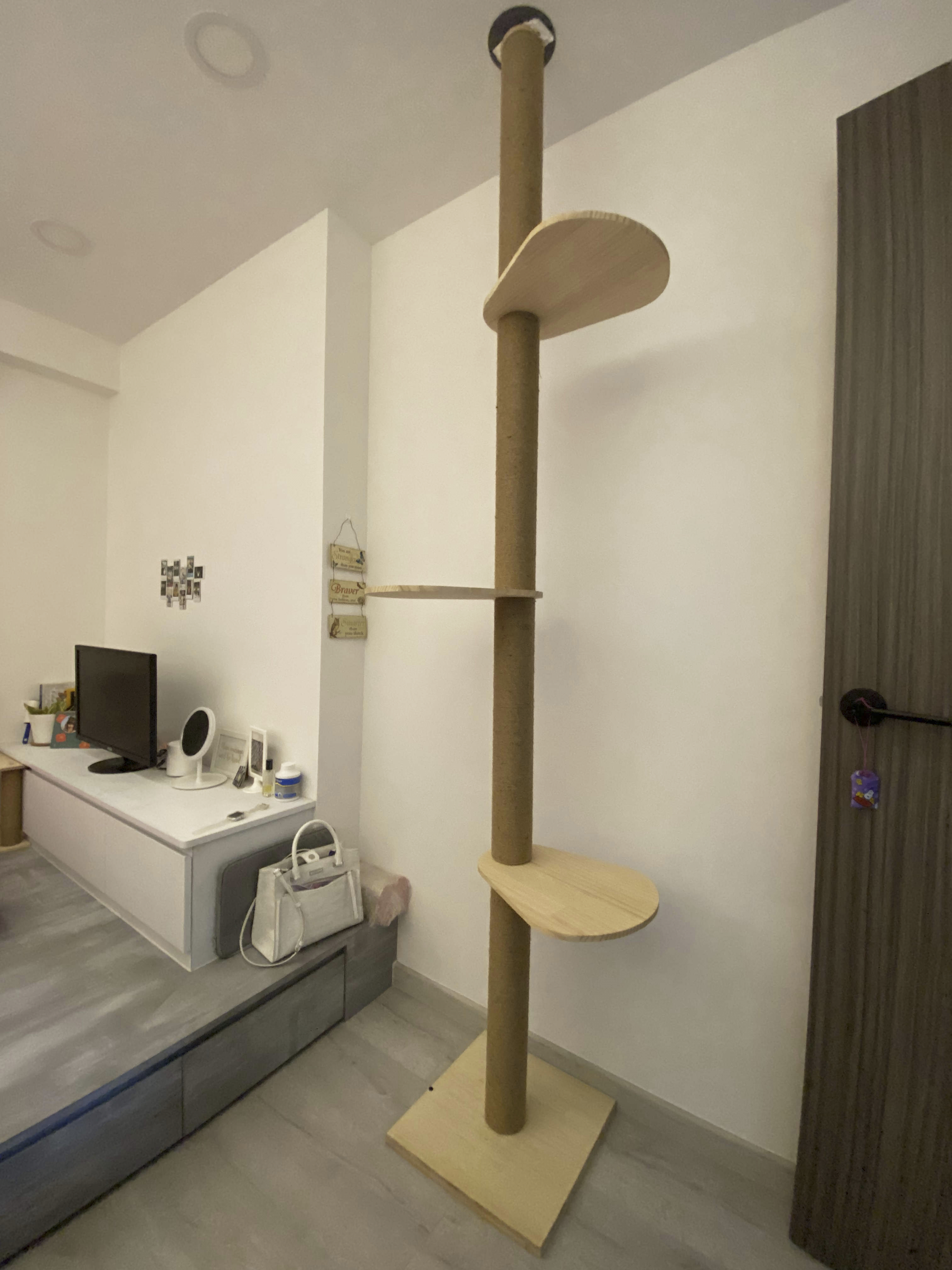 A Cat Lover's Room 🐱 - Cat tree, cat perch, wooden cat tree, wall-mounted cat tree, cat scratching post, cat furniture, cat