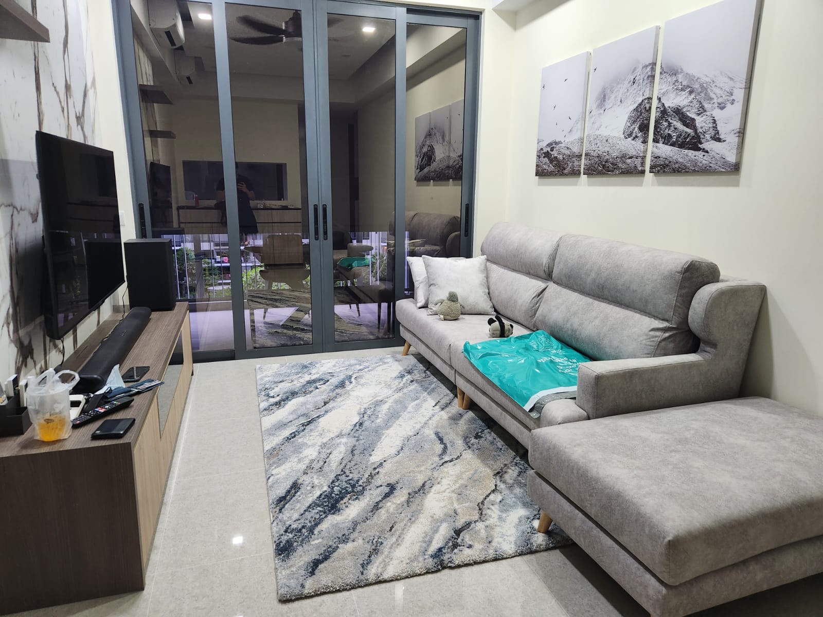 Customer home photo 1: Monochrome living room, comfortable space for us